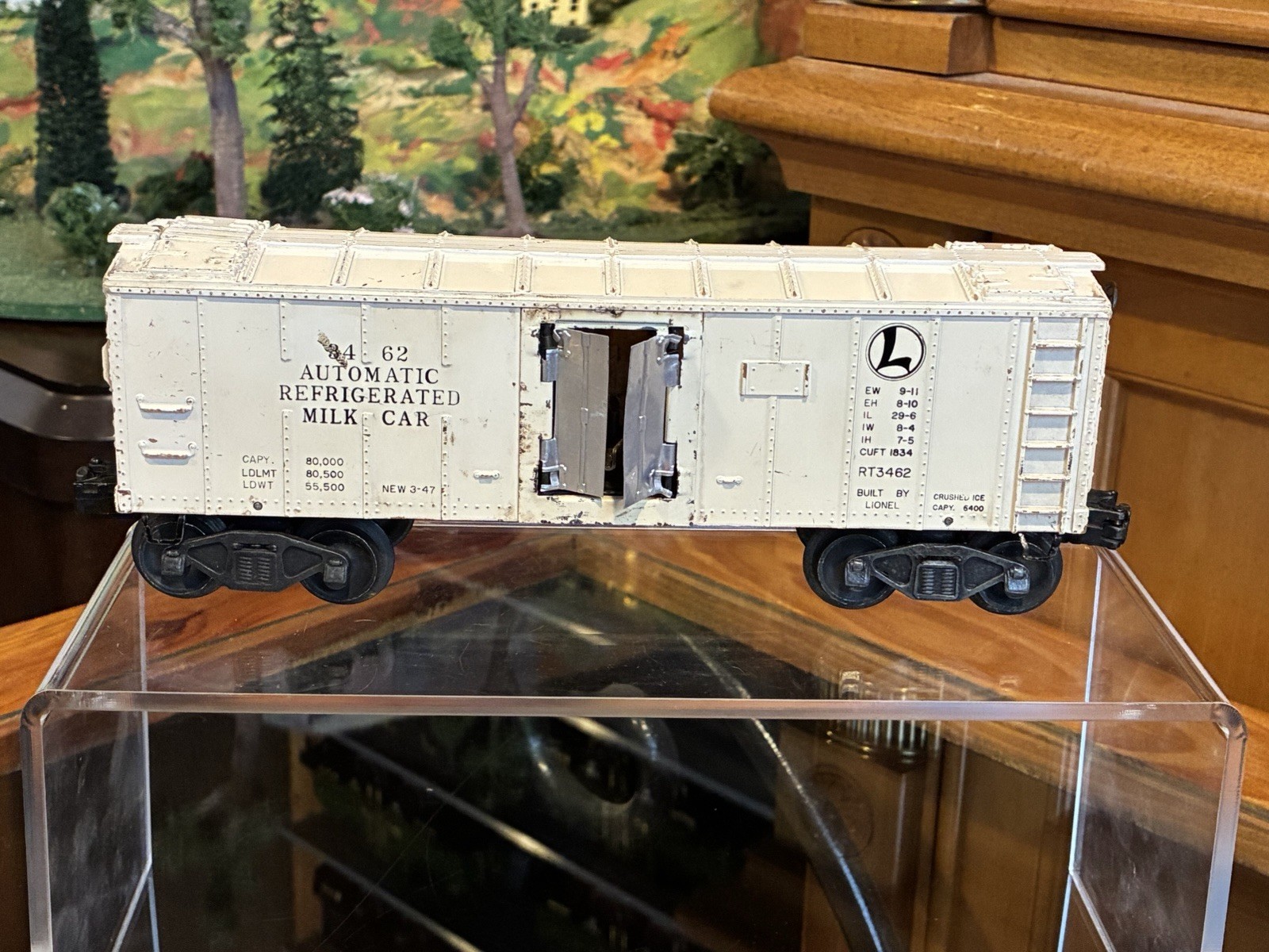 ~Scarce Variation~Lionel Postwar 3462 with glossy cream finish, circa 1947