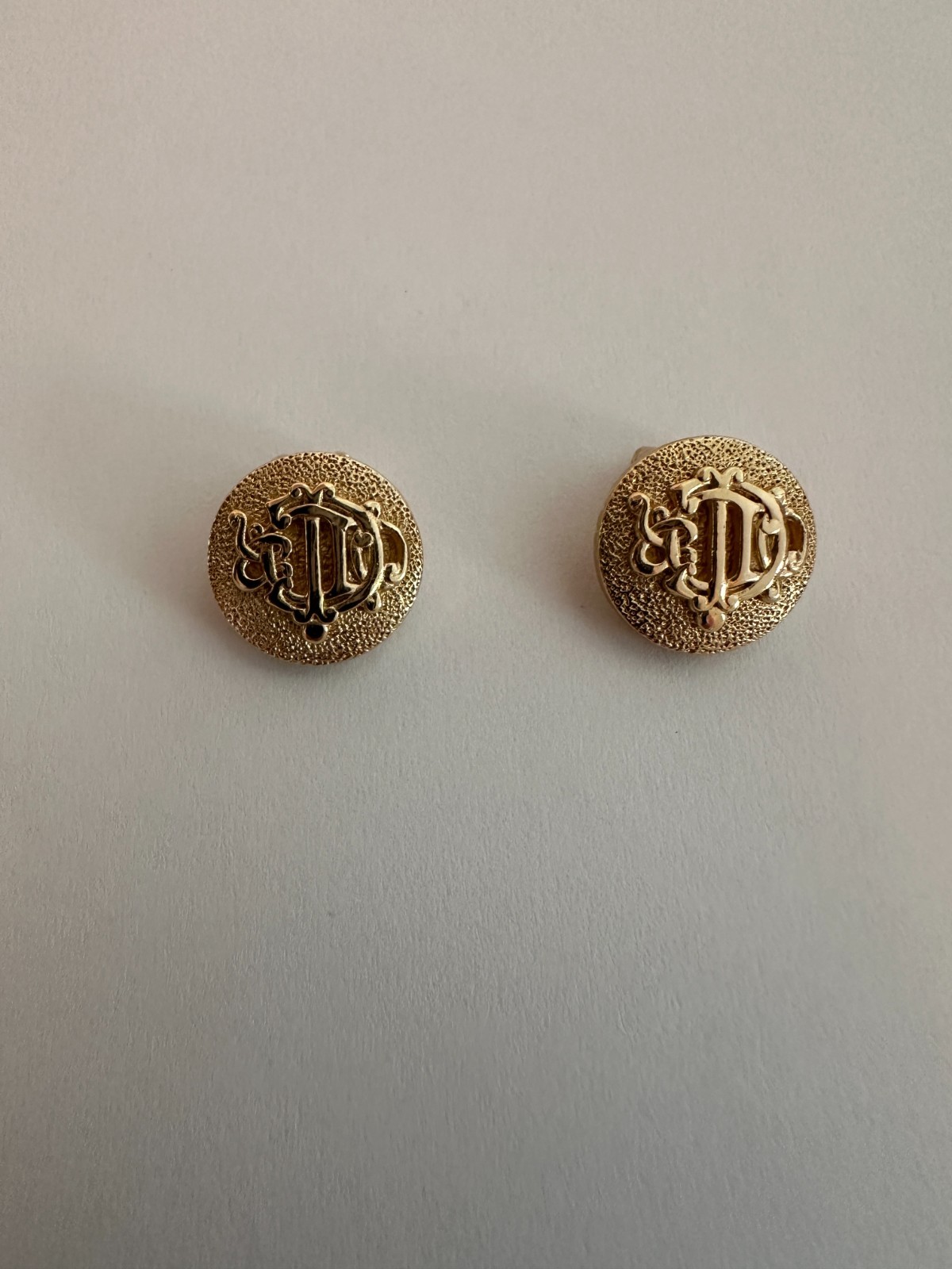 Christian Dior Vintage Monogram gold Initials Crest Logo Clip earrings 5/8\ Christian Dior Vintage Monogram gold Initials Crest Logo Clip earrings 5/8\