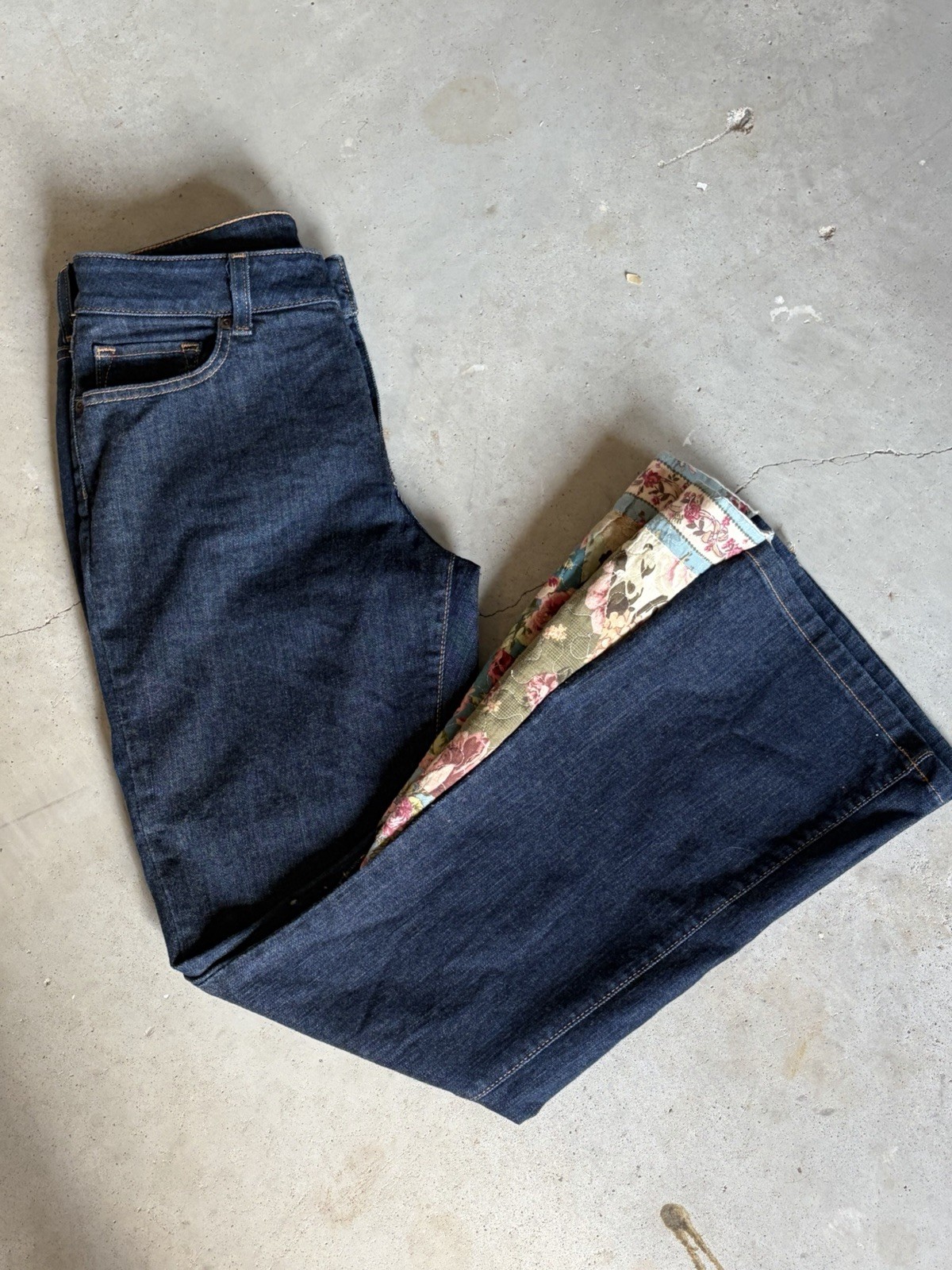 Upcycled L.L. Bean Favorite Fit Jeans Floral Quilt Patchwork Bellbottom Flare 6