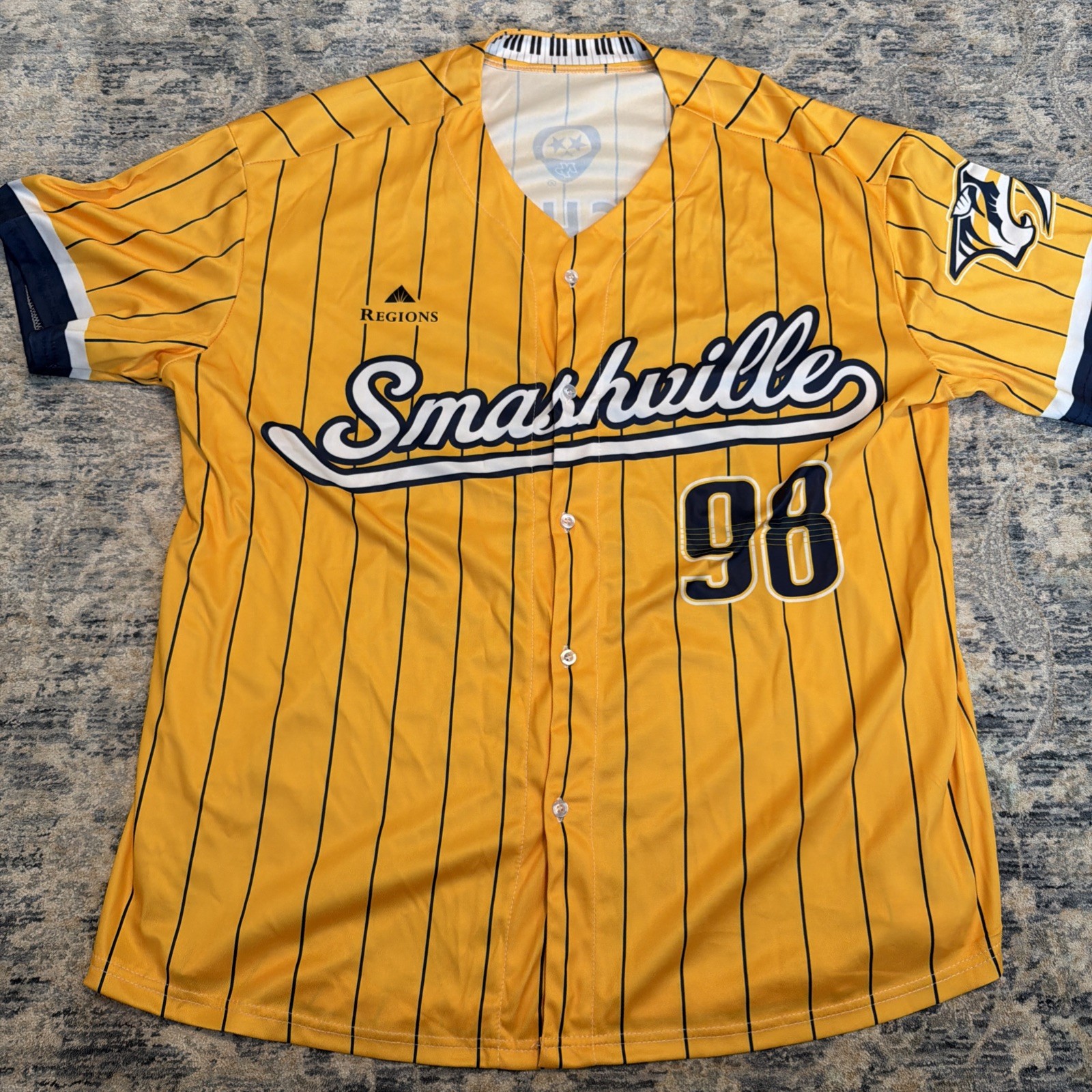 SMASHVILLE BASEBALL JERSEY NASHVILLE PREDATORS - SIZE XL - NEVER WORN SGA 3/2/26
