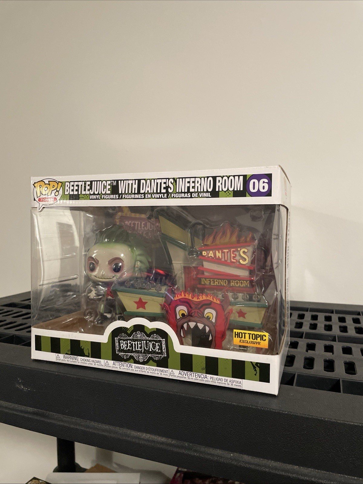 Funko POP Town Beetlejuice With Dante's Inferno Room 06 Hot Topic Exclusive 