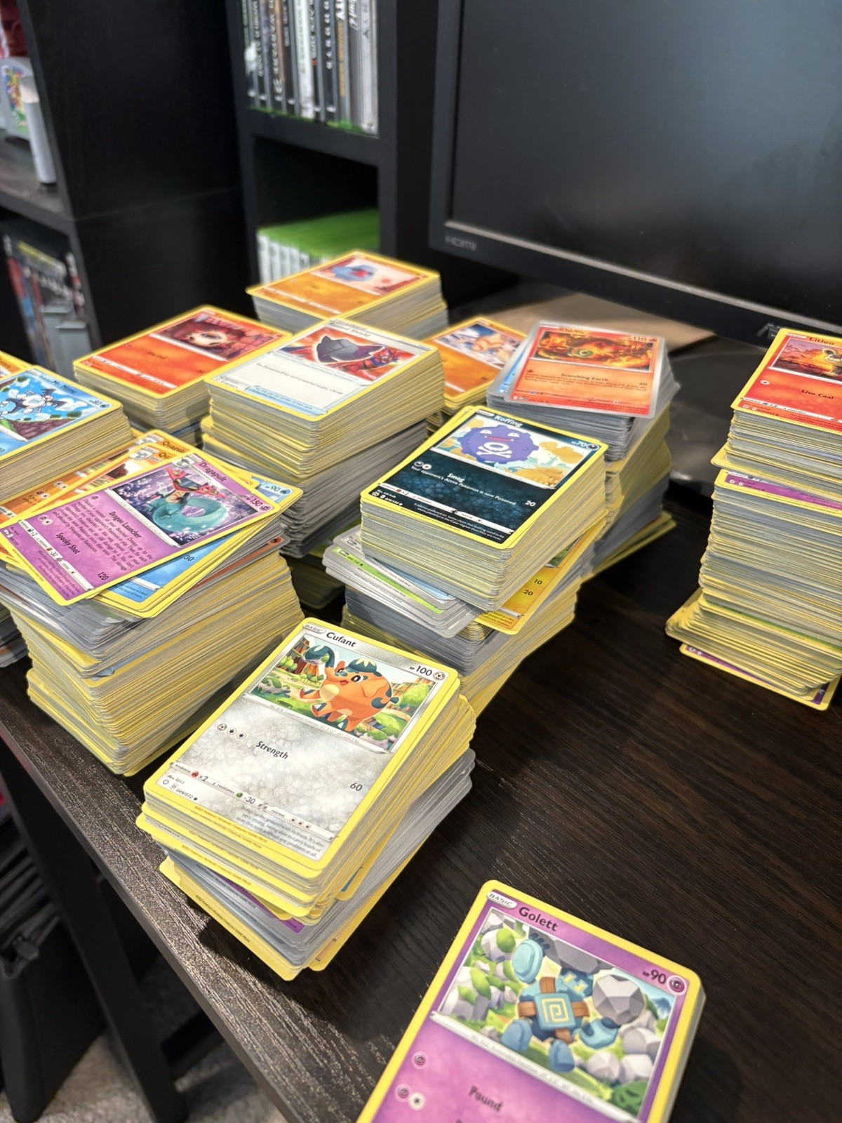 1000 Pokemon Tcg Card Bulk Lot Common/Uncommon, 50 Holos/Reverse (No Energy) 1000 Pokemon Tcg Card Bulk Lot Common/Uncommon, 50 Holos/Reverse (No Energy)
