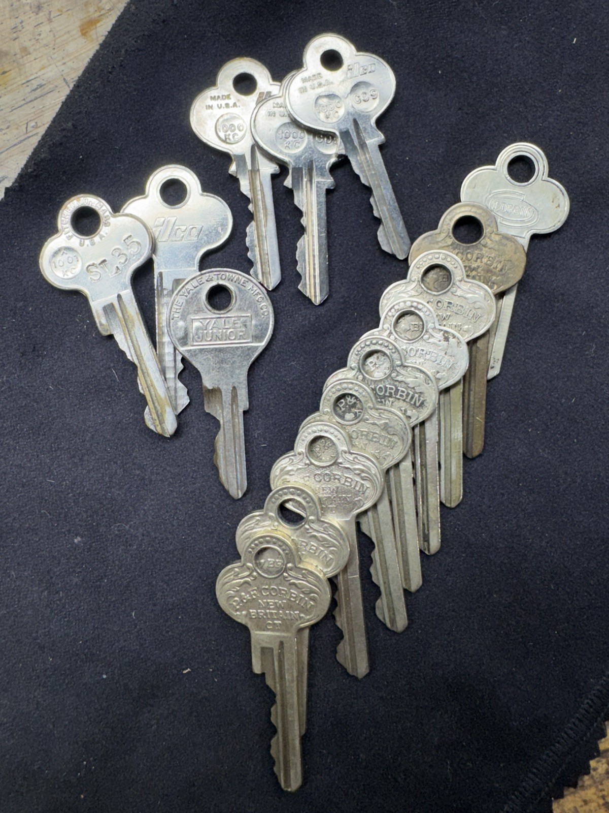 Lot of 15 Vintage P&F Corbin New Britain CT,ilco,Yale jr, Ornate Bow Flat Keys