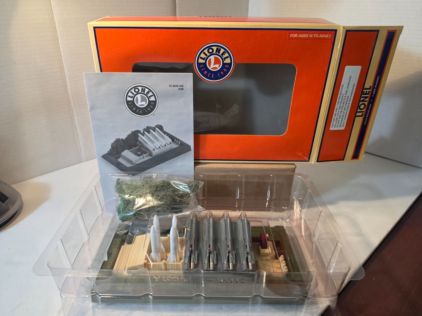 Vintage 2002 Lionel 6-24234 Missile Firing Range Fires 4 Missiles O Gauge New Vintage 2002 Lionel 6-24234 Missile Firing Range Fires 4 Missiles O Gauge New