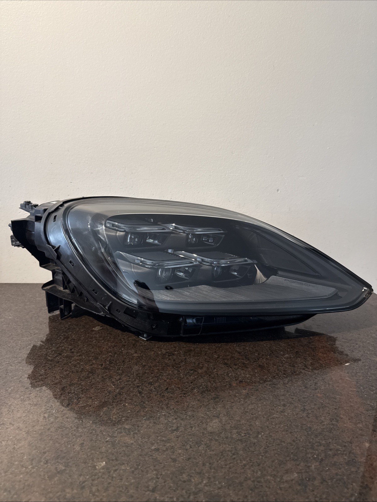 2024 2025 PORSCHE CAYENNE OEM USED RIGHT PASSENGER LED HEADLIGHT 9Y0941086N WOW