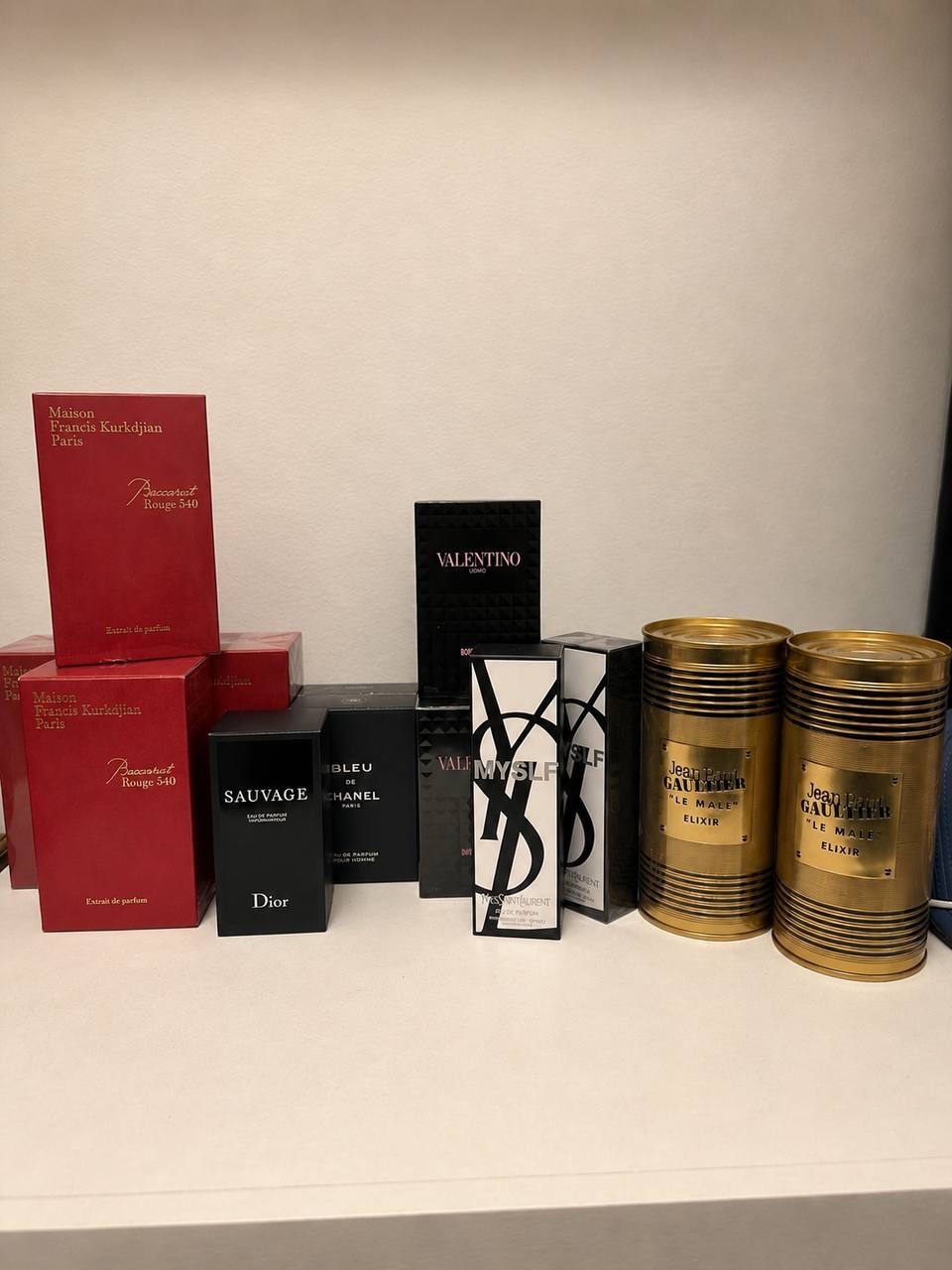 Wholesale Men\'s Eau de Parfum Spray Long Lasting Fragrance Lot Of 7 Wholesale Men\'s Eau de Parfum Spray Long Lasting Fragrance Lot Of 7