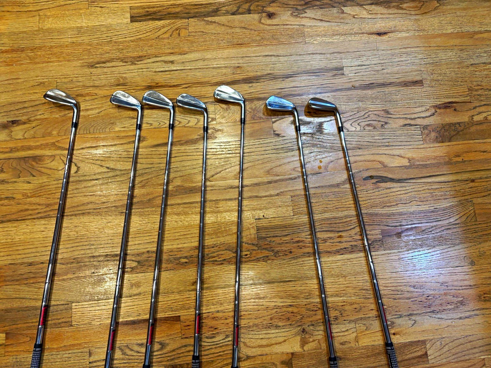 TAKOMO IRON 101T Iron Set 7 Clubs RH Stiff Flex Steel Shafts Silver TAKOMO IRON 101T Iron Set 7 Clubs RH Stiff Flex Steel Shafts Silver