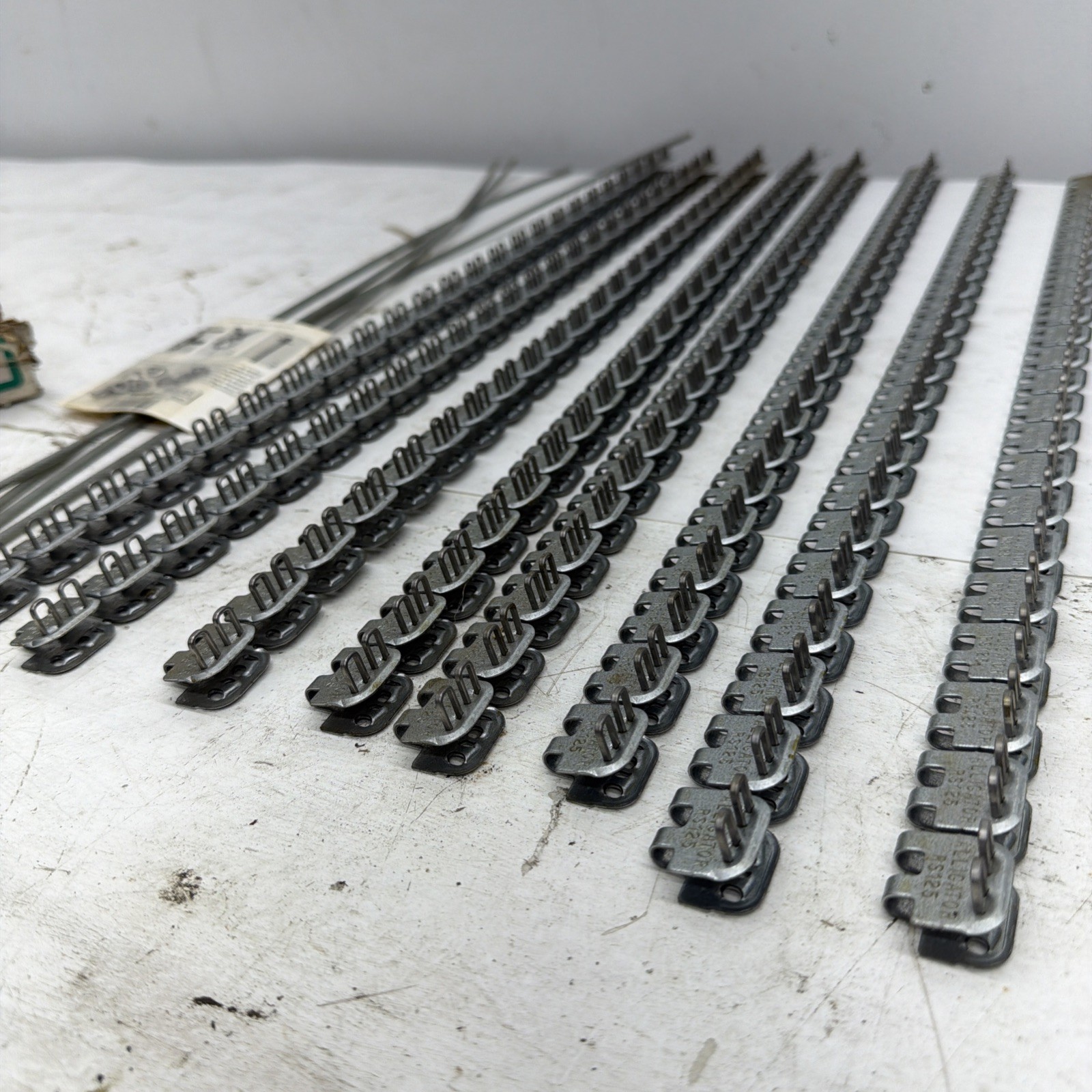 Flexco 54520 Alligator Ready Set Staples RS125J24/600NC Flexco 54520 Alligator Ready Set Staples RS125J24/600NC