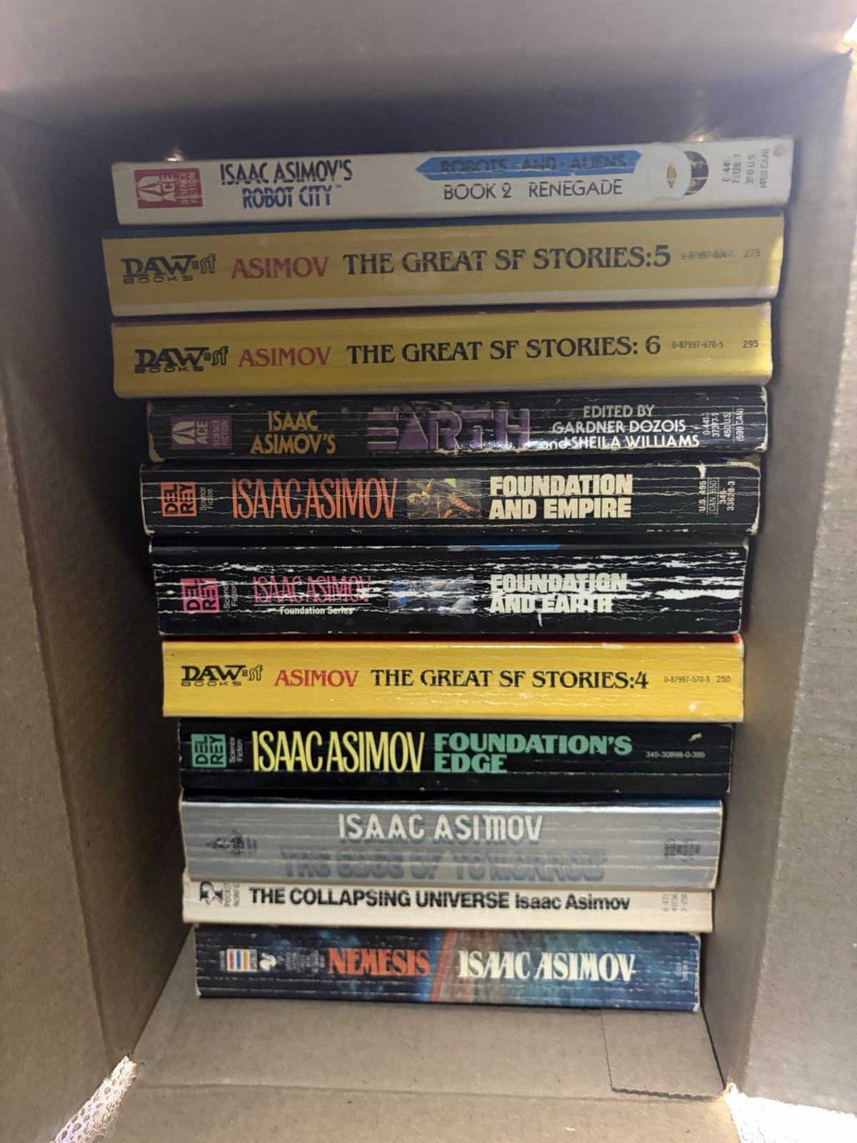 Isaac Asimov Vintage Mixed lot of 11 Books Full List In The Description Below Isaac Asimov Vintage Mixed lot of 11 Books Full List In The Description Below