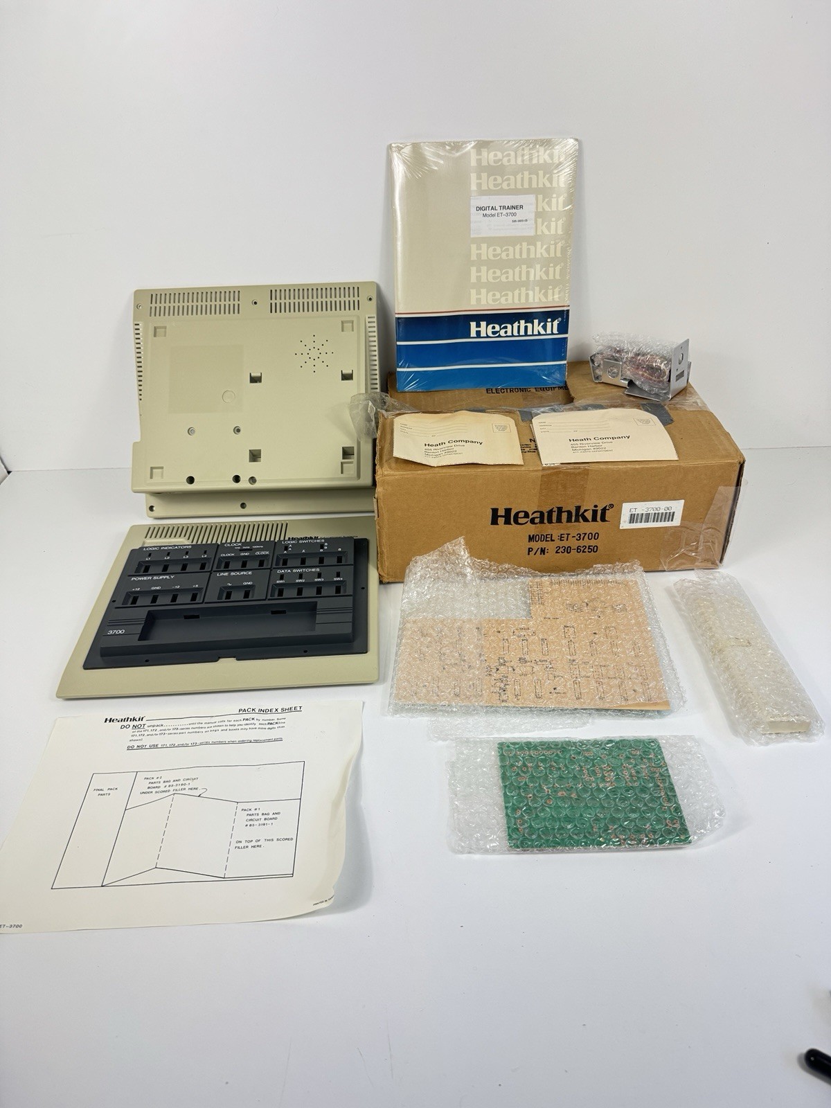 NOS Vintage Heathkit ET-3700 Digital Trainer Unbuilt Unassembled Open Box