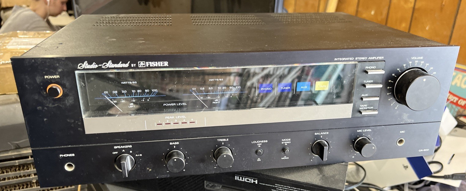 Fisher CA-800 Studio Standard Integrated Stereo Amplifier Only Left Side Works