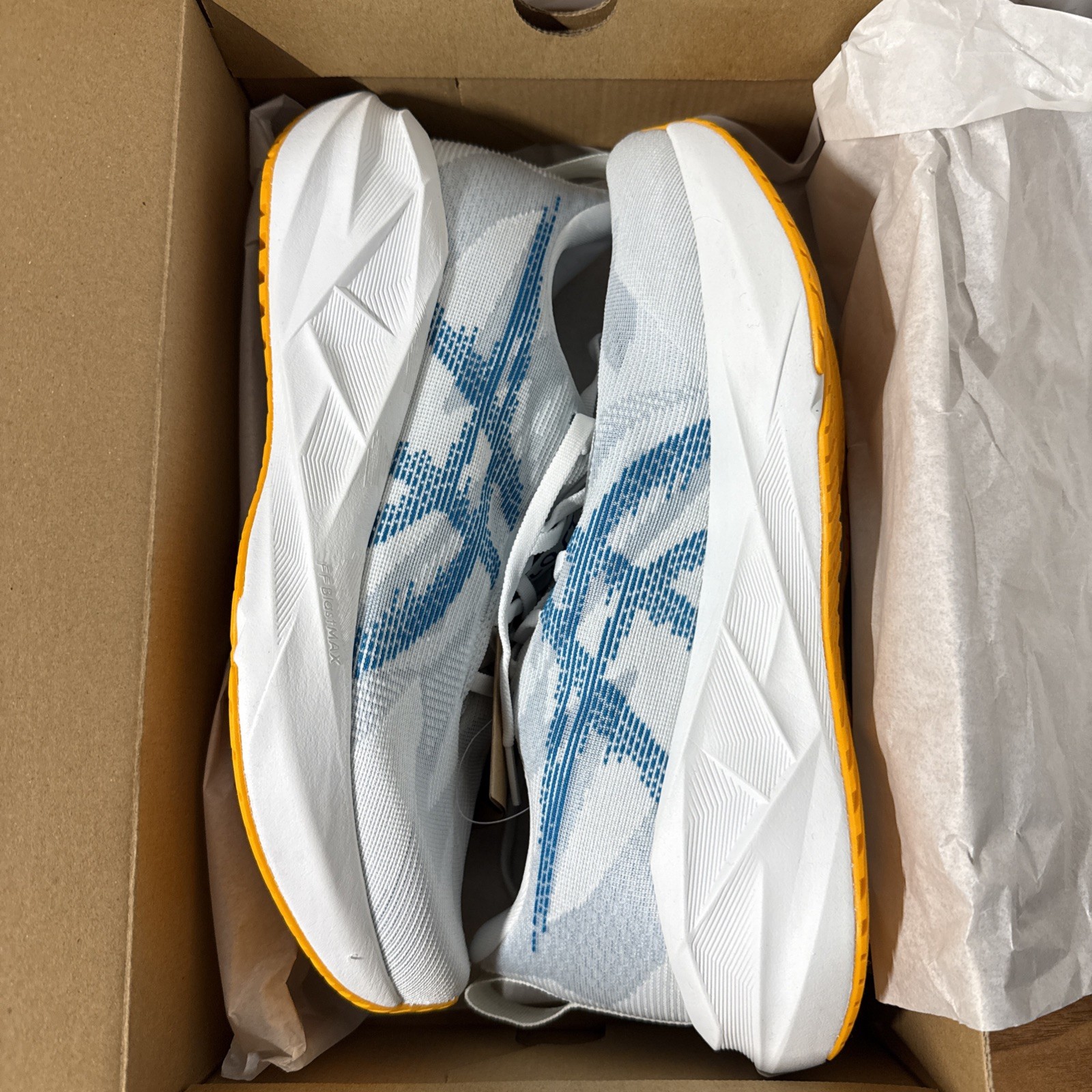 ASICS Novablast 5 - Arctic Blue/Aegean Blue | Men’s Size 9.5