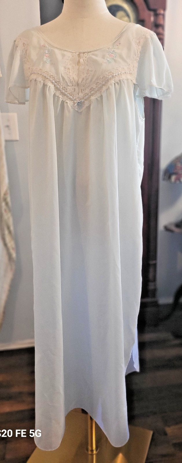 VTG Barbizon Delicate Coquette SZ M Cotton Womens Maxi Floral Blue Nightgown