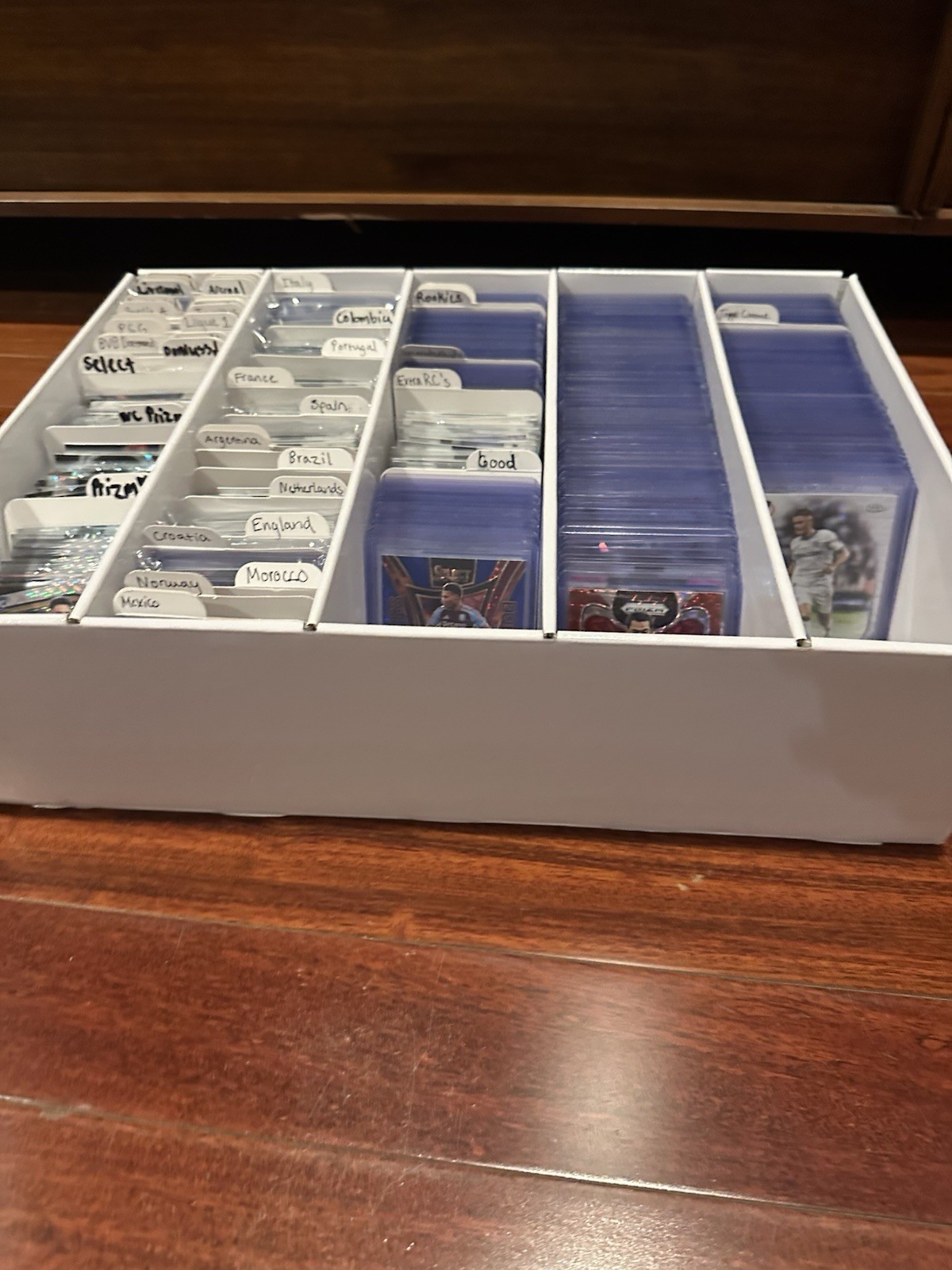 Massive Soccer Cards Sorted Reseller Lot (1000+ Cards) Massive Soccer Cards Sorted Reseller Lot (1000+ Cards)