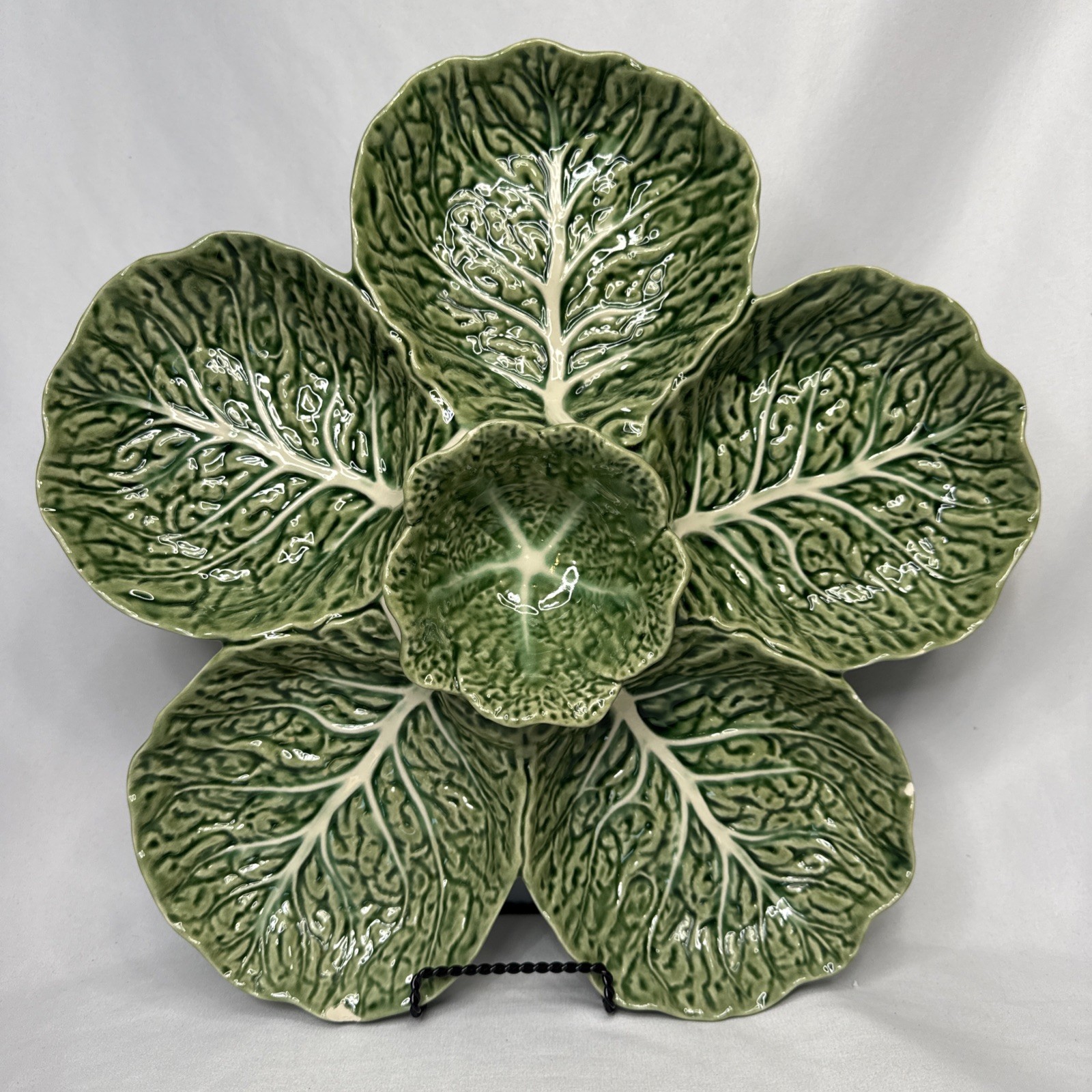 Bordallo Pinheiro Green Cabbage Leaf Dip Veggie Appetizer Serving Tray w/ Bowls Bordallo Pinheiro Green Cabbage Leaf Dip Veggie Appetizer Serving Tray w/ Bowls