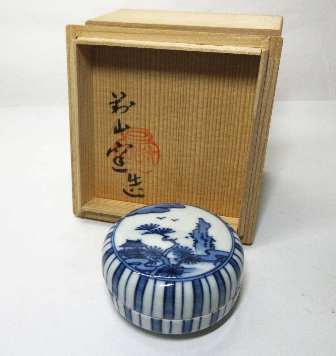 Japanese Tea Ceremony Arita Ware Blue White Landscape Round Kogo-KG232
