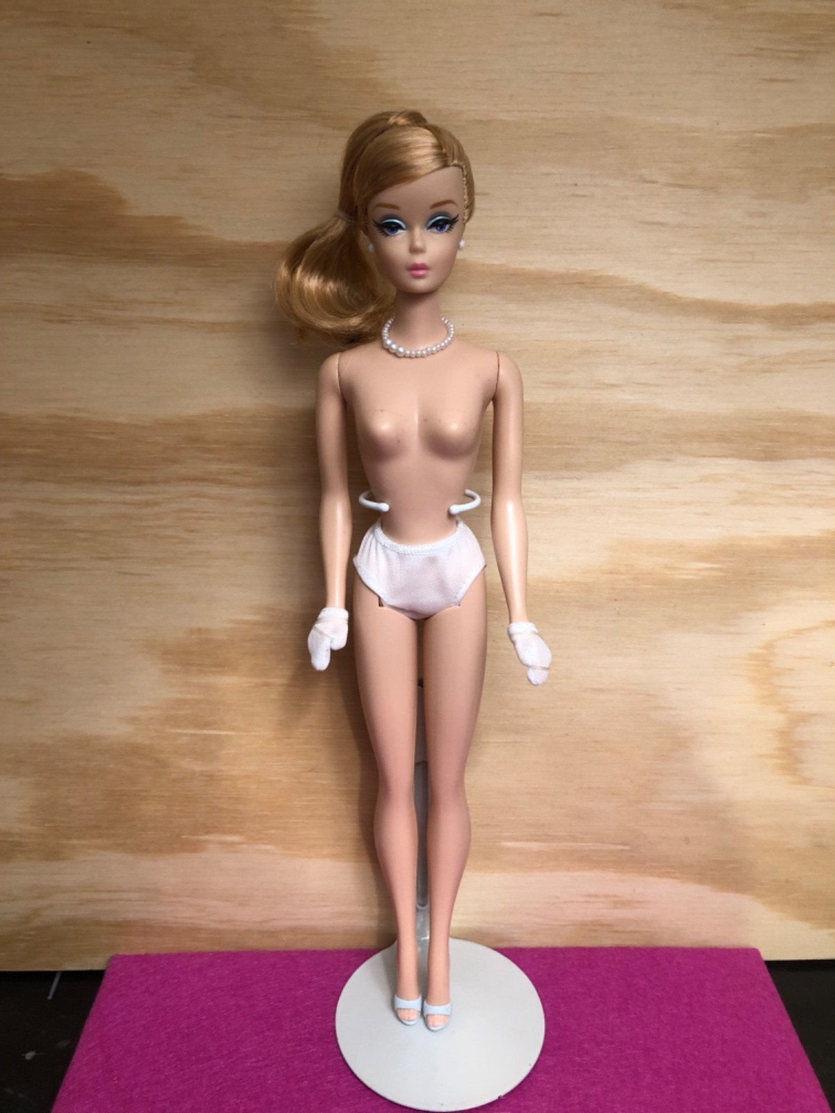 Barbie Home Coming Queen Willows W1 2015 Collection HTF Doll