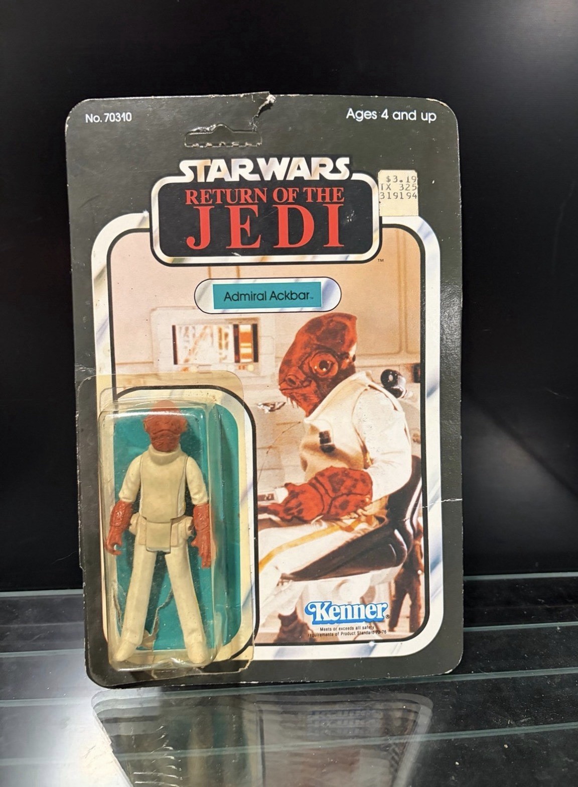 Vintage 1983 Kenner Star Wars ADMIRAL ACKBAR Figure ROTJ Damaged Card UNPUNCHED Vintage 1983 Kenner Star Wars ADMIRAL ACKBAR Figure ROTJ Damaged Card UNPUNCHED