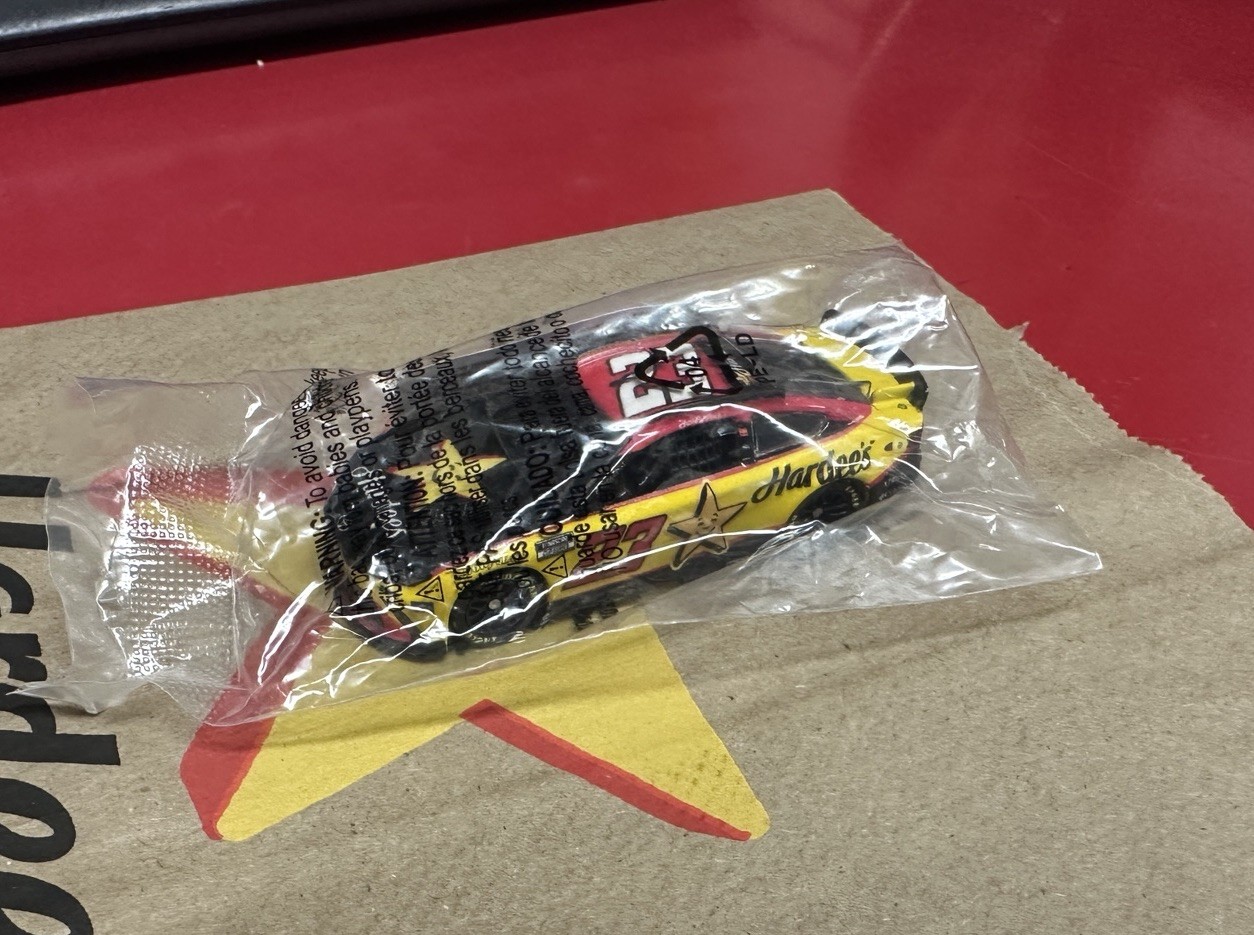Hardee\'s Bubba Wallace 2026 Promotional Diecast  NASCAR 1/64 Car SEALED/NEW 