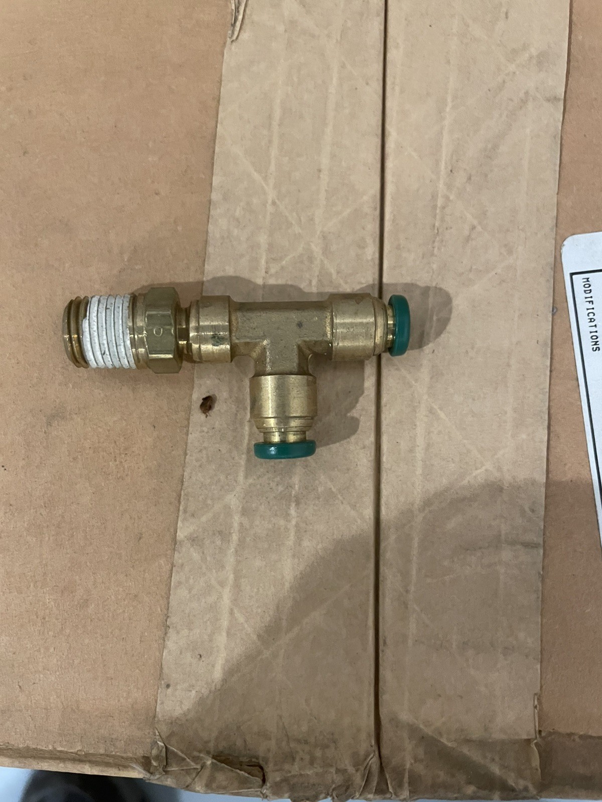 Parker Prestolok Brass 1/4” OD 1/4”T Male Run Tee Swivel Fitting.  Box Of 30