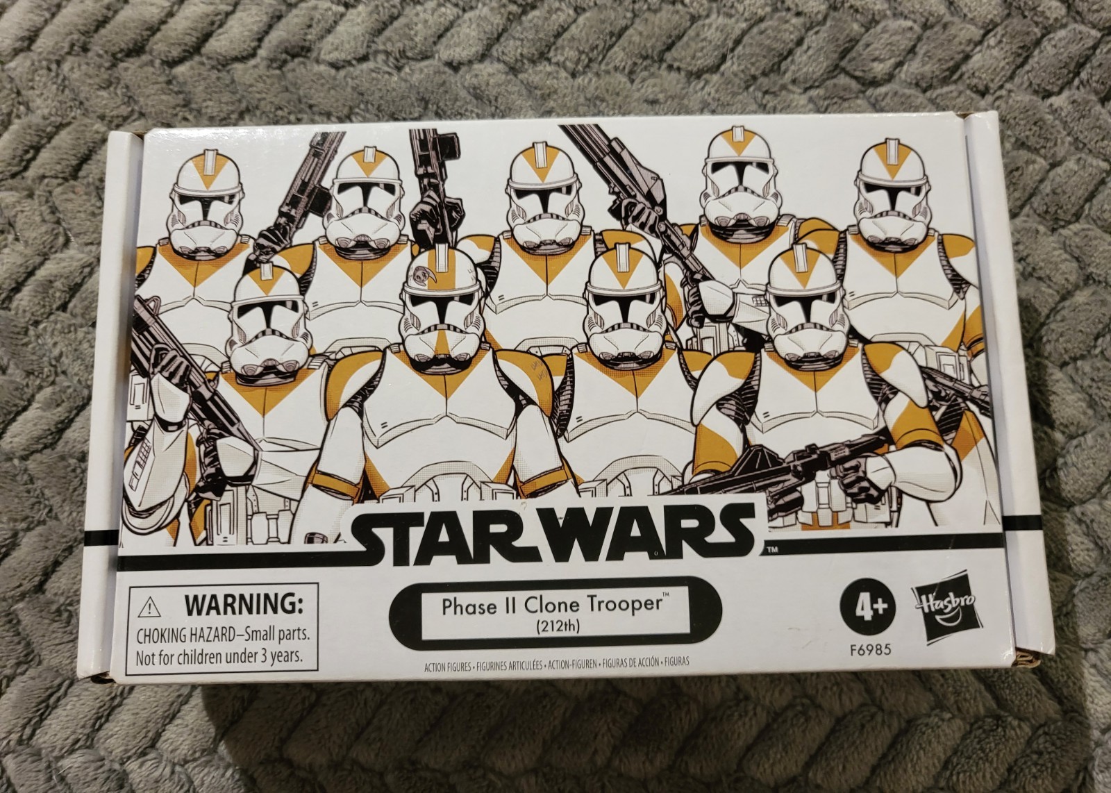 Star Wars Vintage Collection Phase II Clone Trooper 212Th - 4 Figs w/6 acc. NEW 