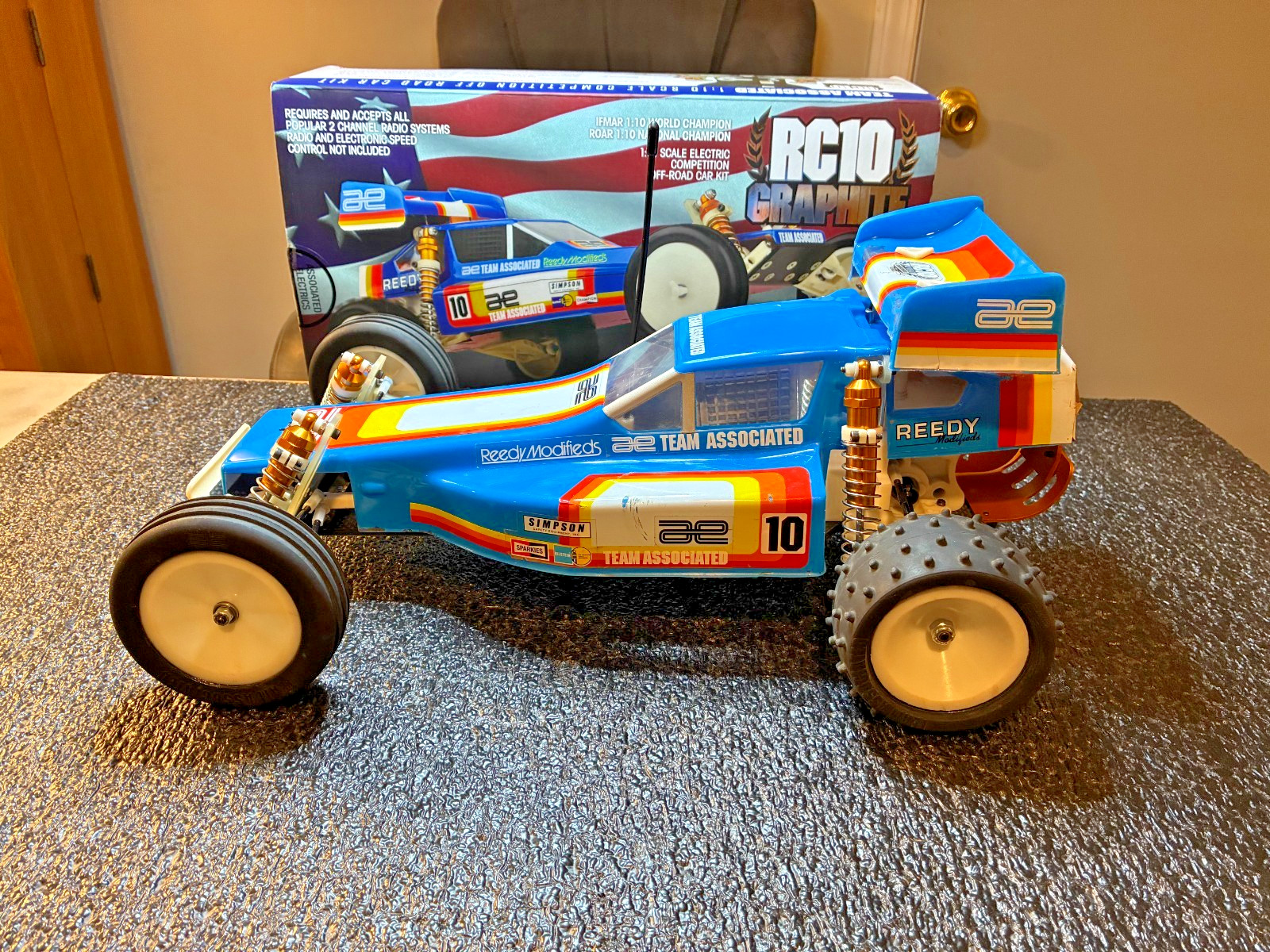Team Associated RC10 Graphite Re-release 1/10 RC Racing Buggy