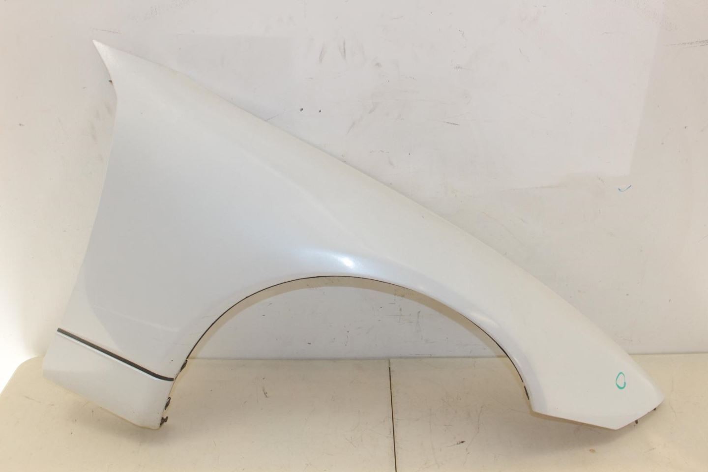 91-96 Nissan 300ZX 2+2 Coupe White Passenger Right Front Fender Assembly