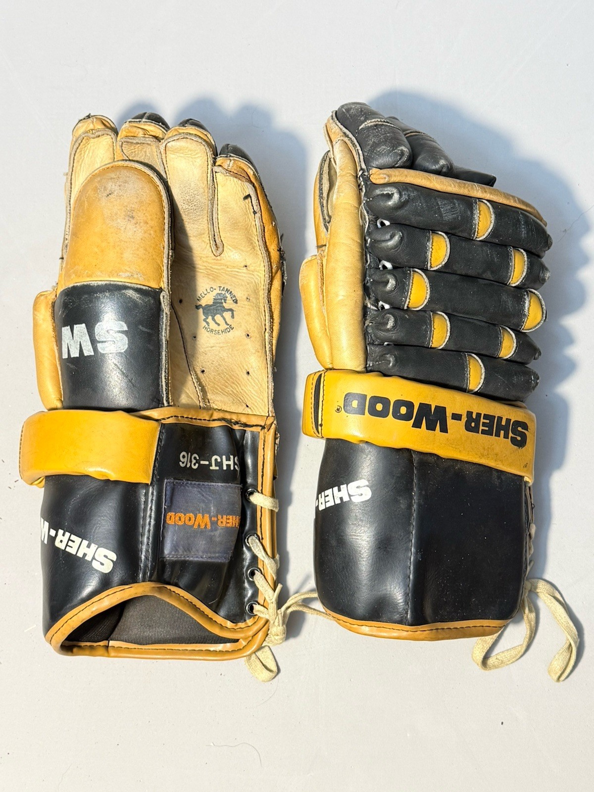 Vintage Sher-Wood SHJ-316 Hockey Gloves Black Gold Horsehide Leather Bruins