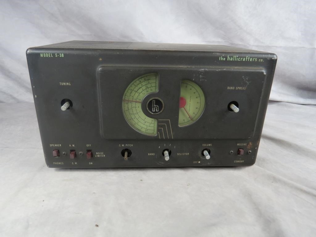 Vintage 1946 Hallicrafters S-38 Shortwave Tube Radio Communications Receiver