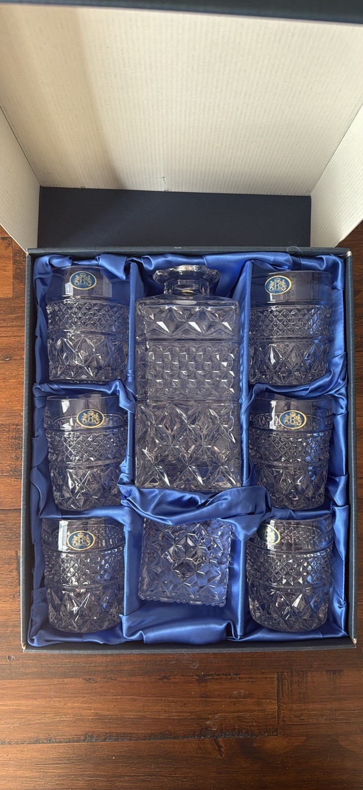 Royal European Clear Glass Diamond Whiskey Decanter Set Royal European Clear Glass Diamond Whiskey Decanter Set