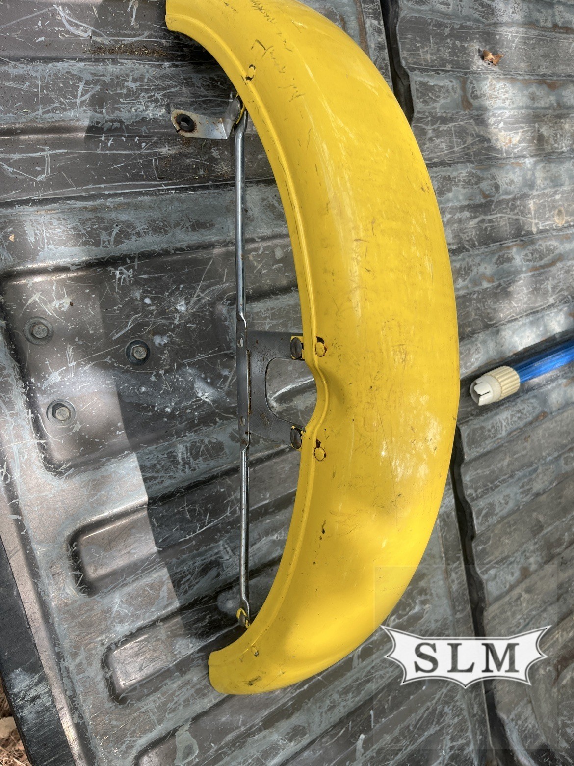 Harley Ironhead Sportster Front Fender Yellow 1957-1978 XL XLH Harley Ironhead Sportster Front Fender Yellow 1957-1978 XL XLH