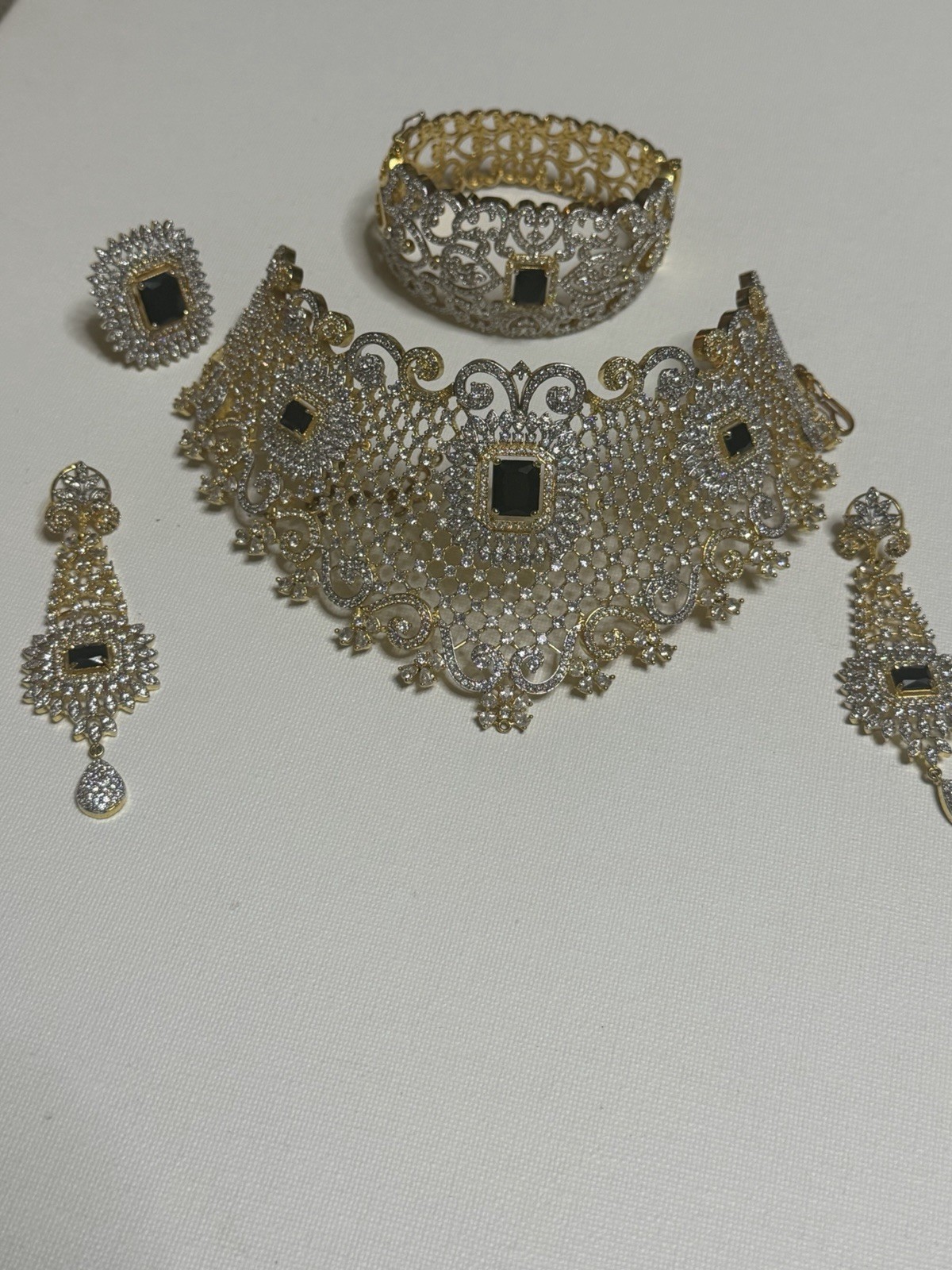 Stunning Gold Plated Royal Jewelry Set Stunning Gold Plated Royal Jewelry Set