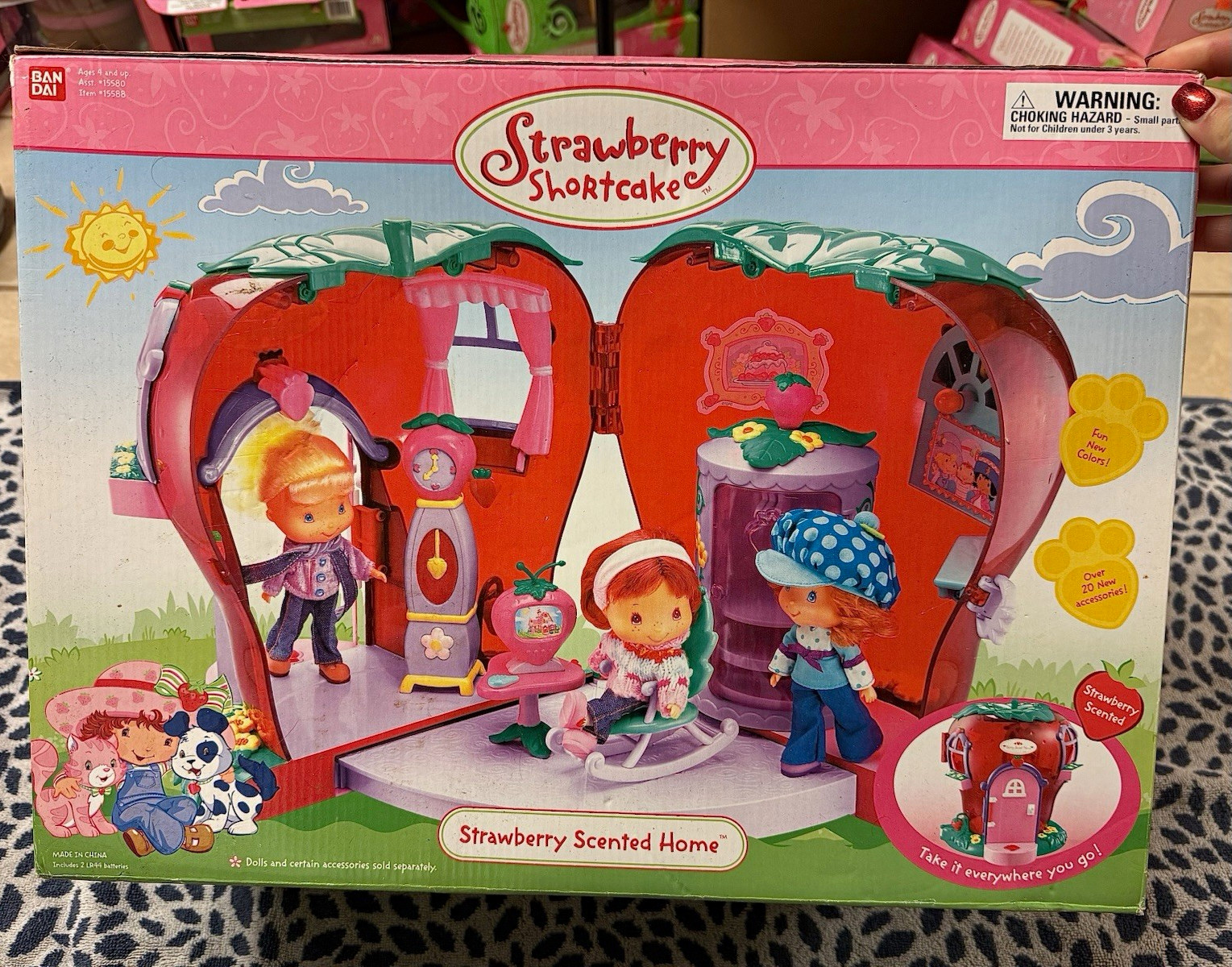 VTG 2004 Bandai Strawberry Shortcake Strawberry Scented Home Playset NIB Sealed”