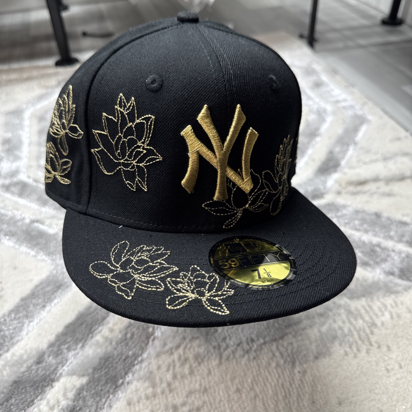 New Era New York Yankees Size 7 1/8 Fitted