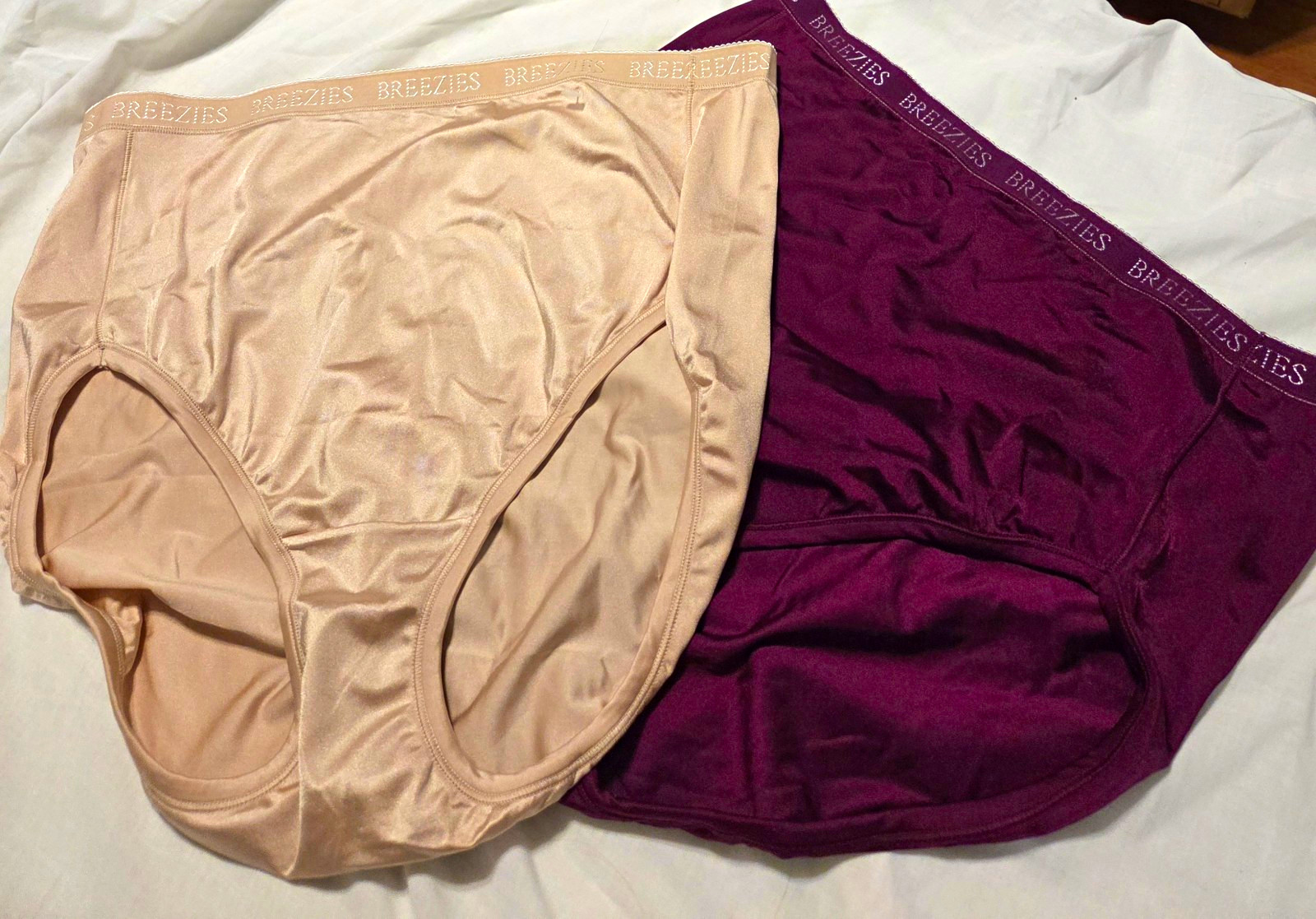 NEW Breezies Women\'s High Rise Stretch Brief Panties 2 Pack Beige Burgundy 1X NEW Breezies Women\'s High Rise Stretch Brief Panties 2 Pack Beige Burgundy 1X