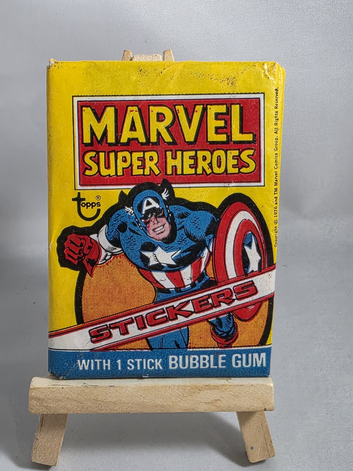 Vintage 1976 Topps Marvel Super Heroes Sticker Wax Pack Captain America