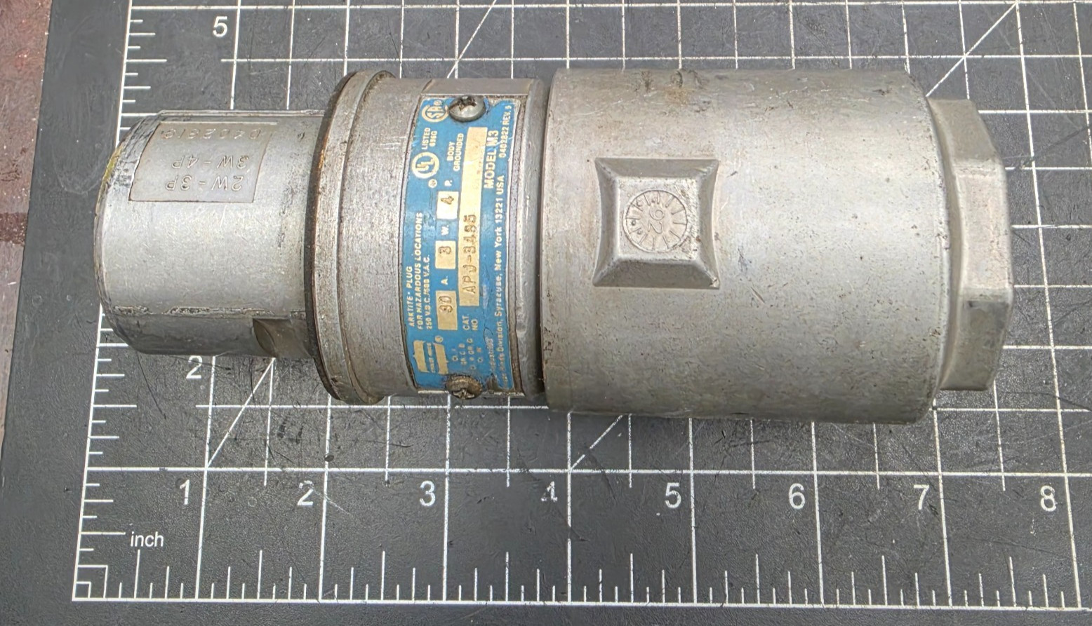 Crouse Hinds APJ3485 Arktite Plug 4p 3w 30 Amp 600 Volt APJ-3485  [B7B2]