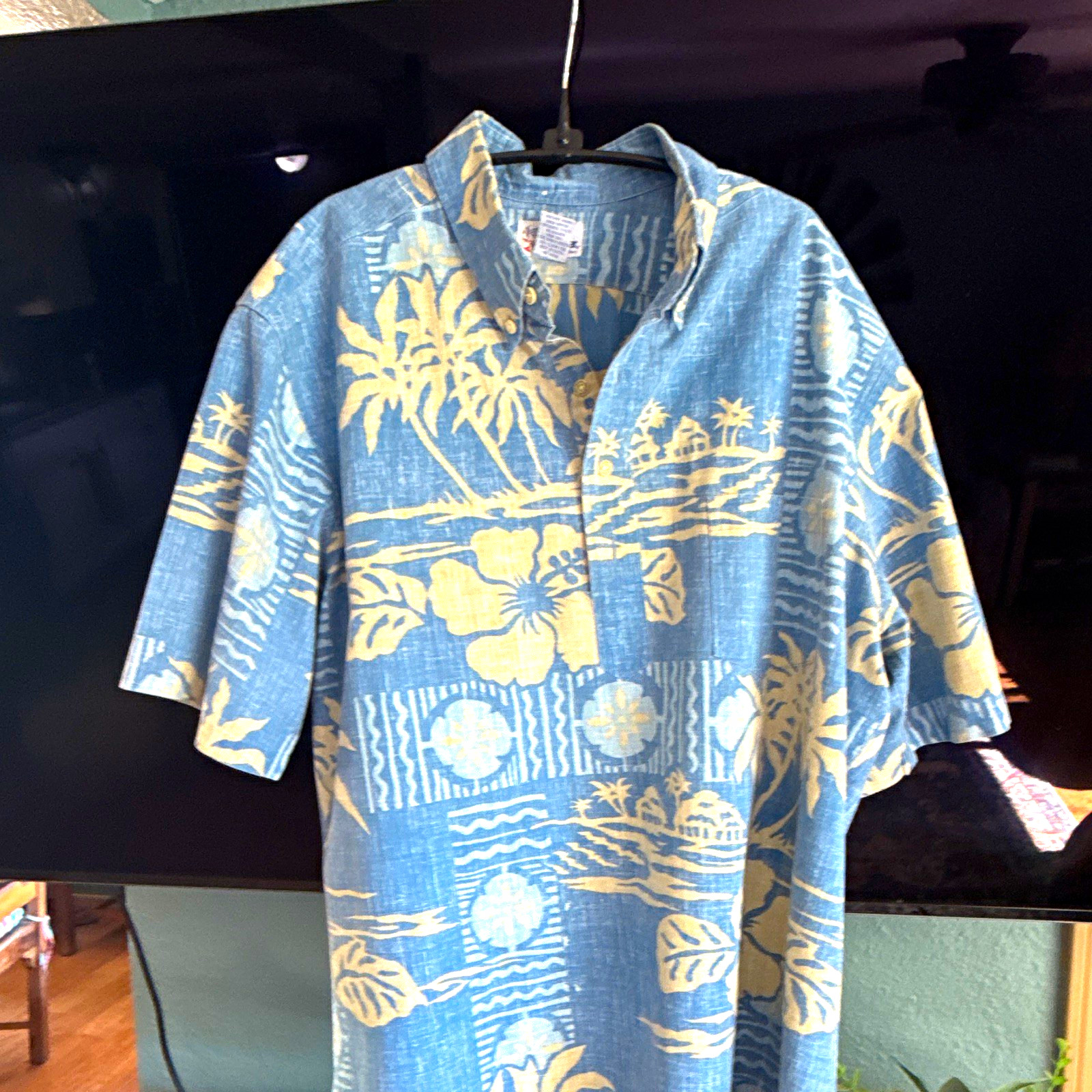 Reyn Spooner Men\'s XL Blue Beige Floral Hawaiian Button-Up Long Sleeve Shirt