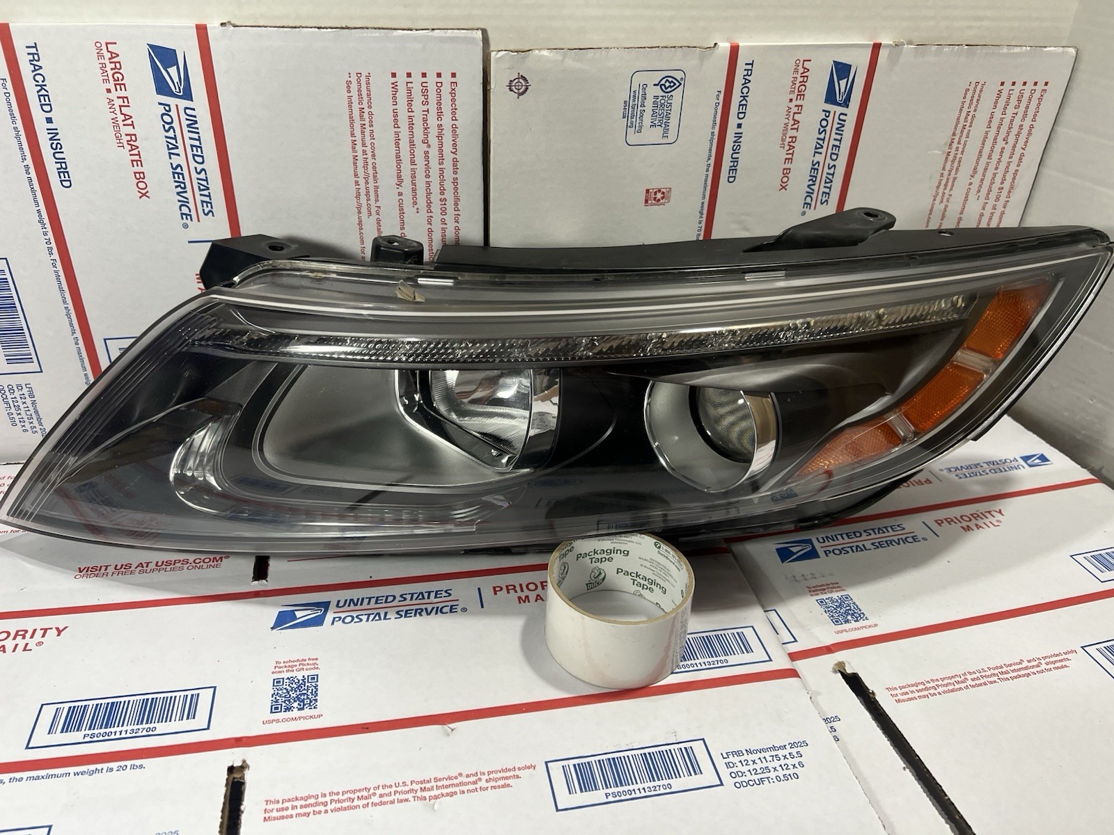 2014-2016 KIA Optima Left Driver Side Xenon HID Headlight Assembly OEM 2014-2016 KIA Optima Left Driver Side Xenon HID Headlight Assembly OEM