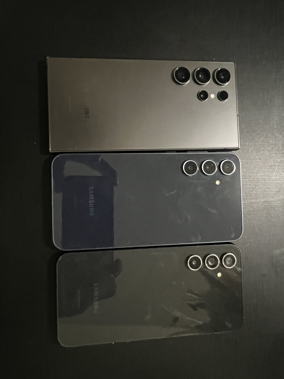lot of phones for parts or repair