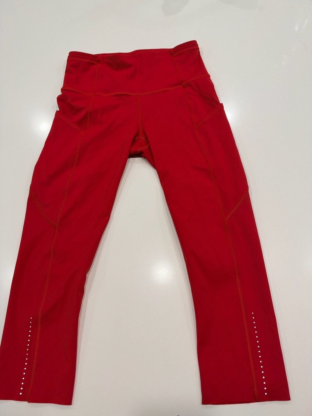 Lululemon Swift Speed High-Rise Crop Size 4 Red Leggings Lululemon Swift Speed High-Rise Crop Size 4 Red Leggings