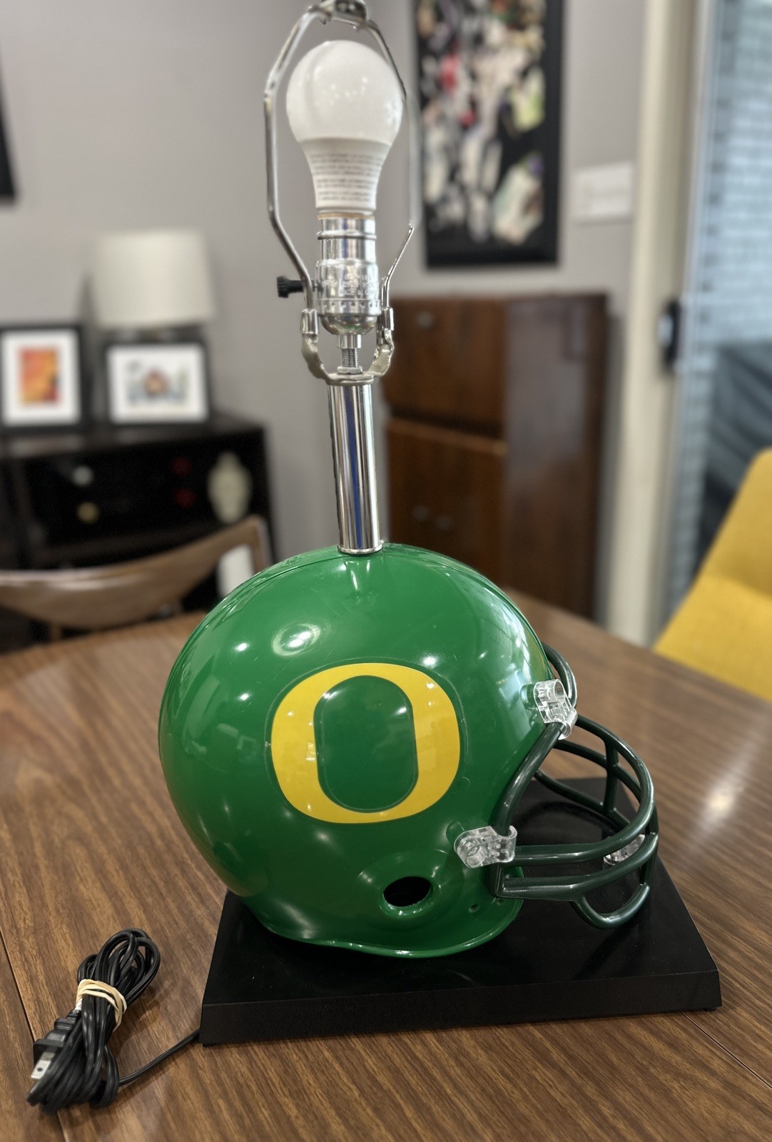 Vintage University of Oregon Ducks Football Helmet Table Lamp Rare Wincraft Vintage University of Oregon Ducks Football Helmet Table Lamp Rare Wincraft