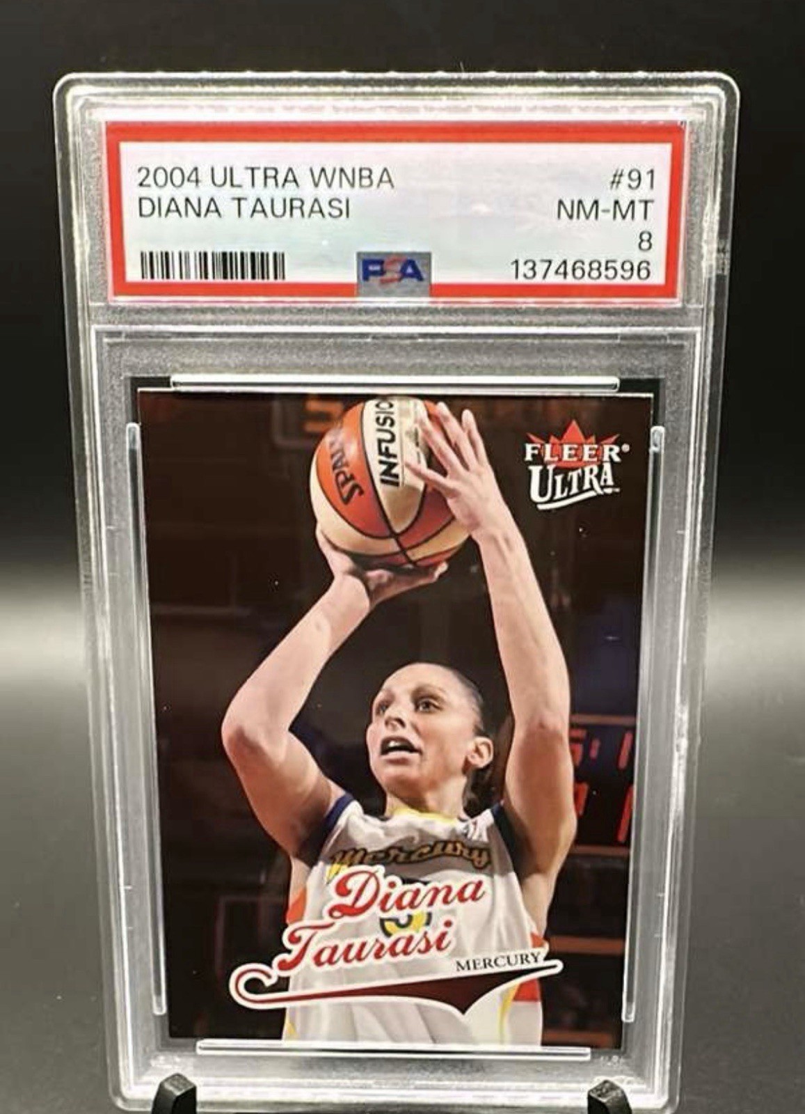 2004 FLEER ULTRA WNBA #91 DIANA TAURASI ROOKIE RC PSA 8