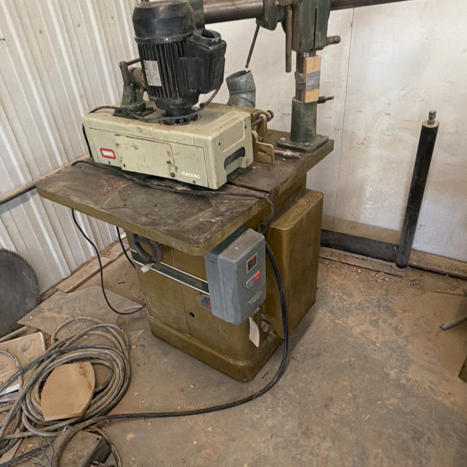 POWERMATIC #26 Shaper With Feeder POWERMATIC #26 Shaper With Feeder