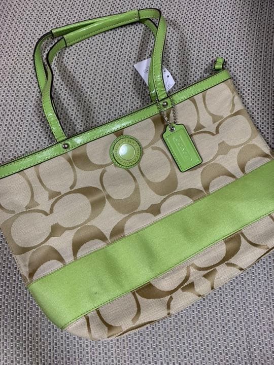 Defective COACH Handbag Tote Bag 22a