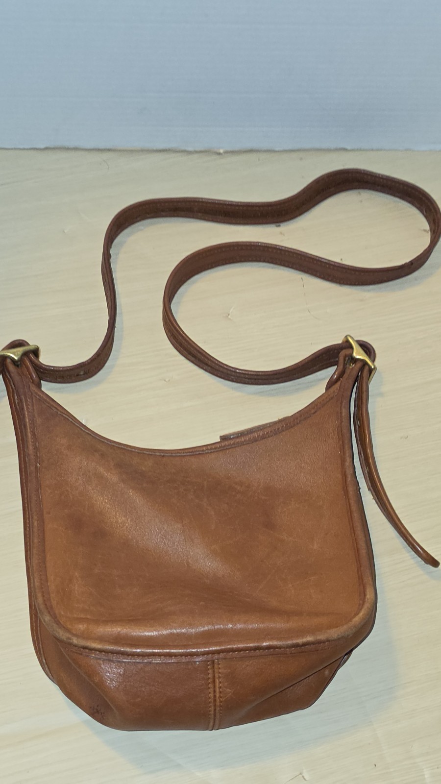 Vintage COACH 9950 Camel Brown Leather Shoulder Bag Janice Glove-Tanned Read Des