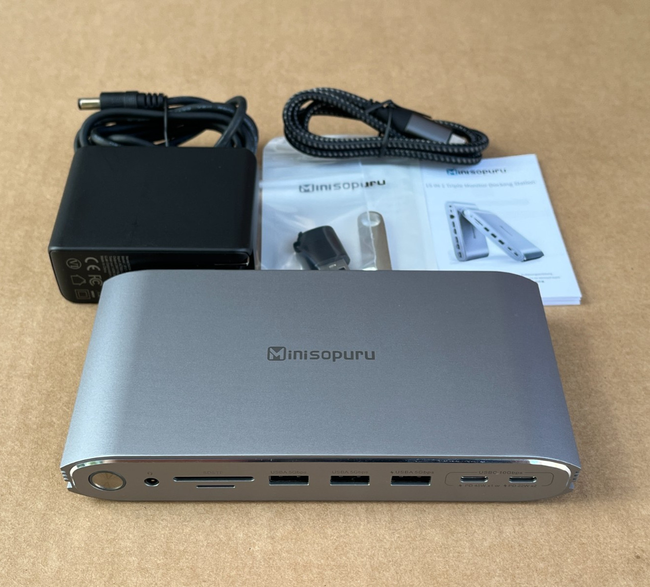 Used DisplayLink Docking Station Triple Monitor with 140W Power Adapter Used DisplayLink Docking Station Triple Monitor with 140W Power Adapter
