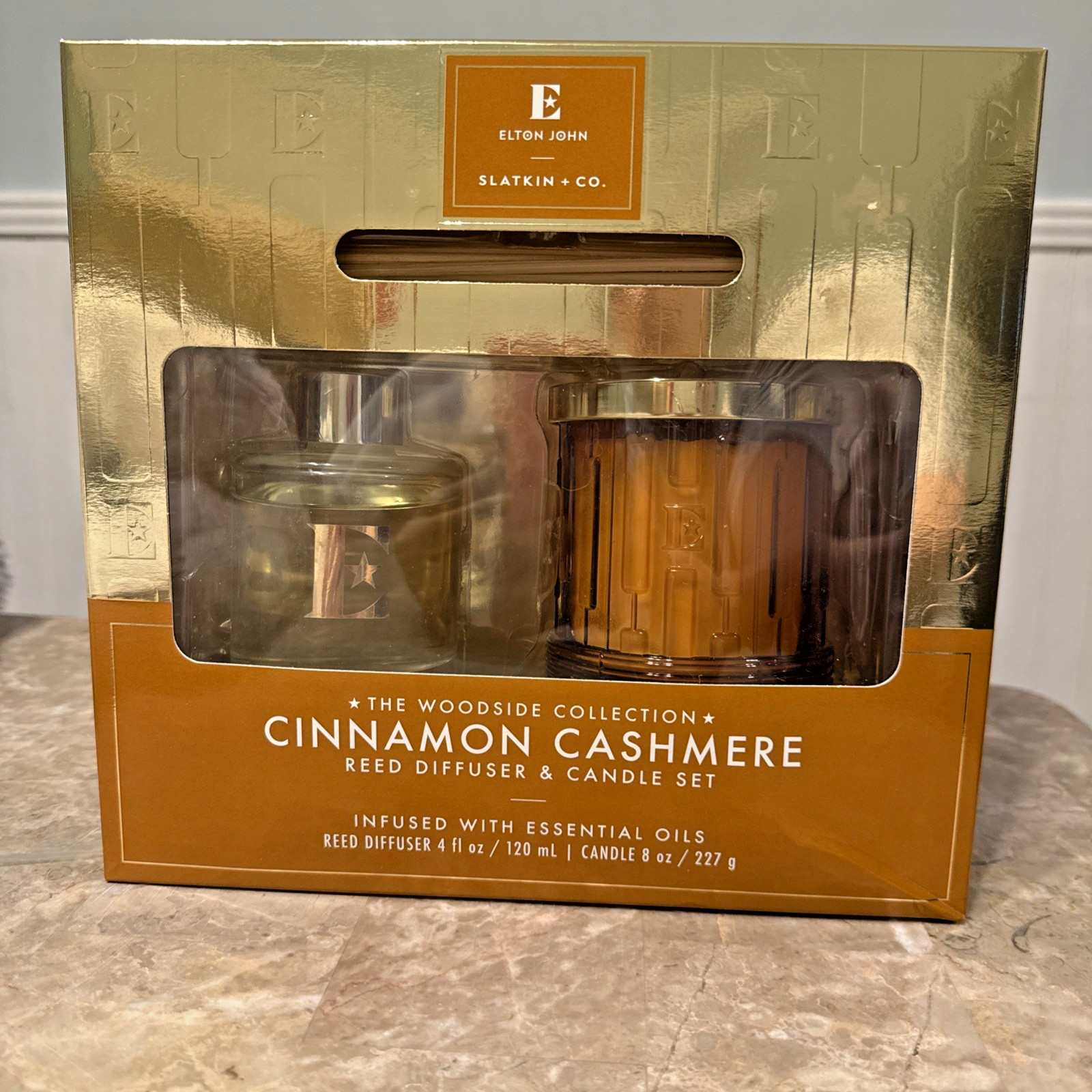 Elton John X Slatkin & Co. CINNAMON CASHMERE Reed Diffuser & Candle Set Elton John X Slatkin & Co. CINNAMON CASHMERE Reed Diffuser & Candle Set