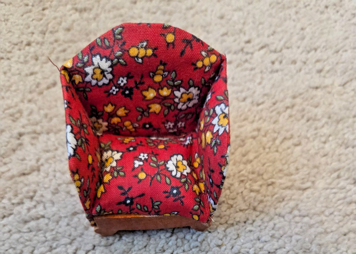 RARE NOS KAGE CO. UPHOLSTERED RED CLUB CHAIR DOLLHOUSE FURNITURE 30\'S 40\'S RARE NOS KAGE CO. UPHOLSTERED RED CLUB CHAIR DOLLHOUSE FURNITURE 30\'S 40\'S
