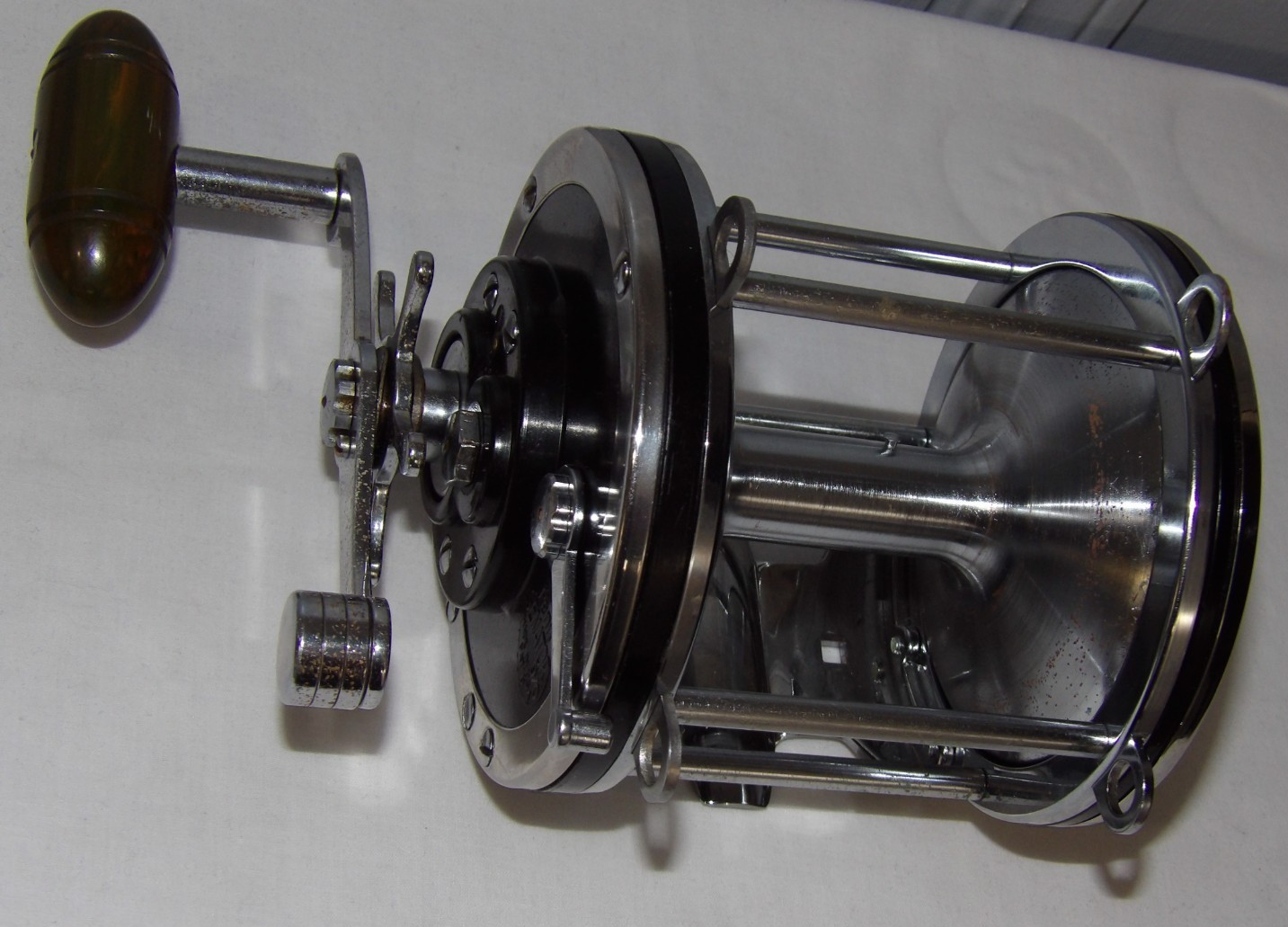 Vintage Penn Senator 9/0 Fishing Saltwater Reel, green marbled handle